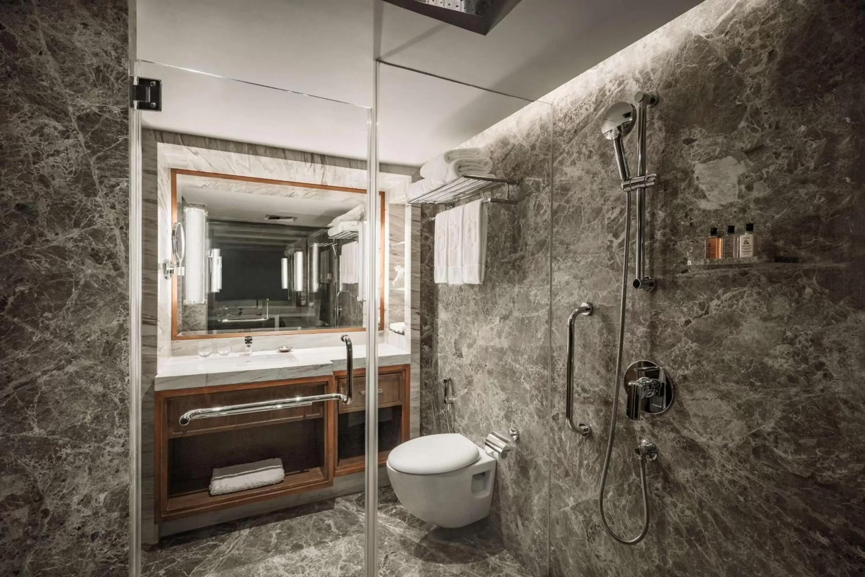 Bathroom in Shangri-La Eros New Delhi