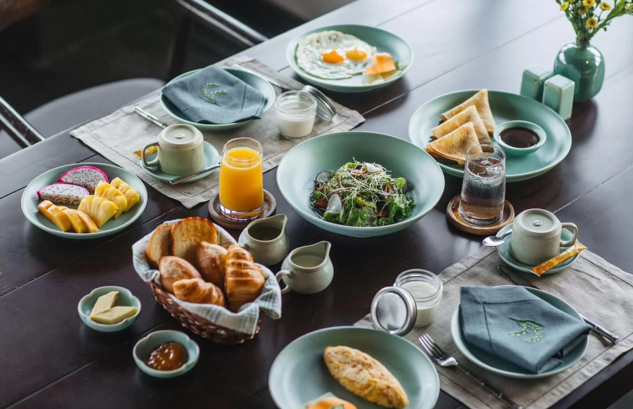 Restaurant/places to eat in Aravinda Resort Ninh Binh