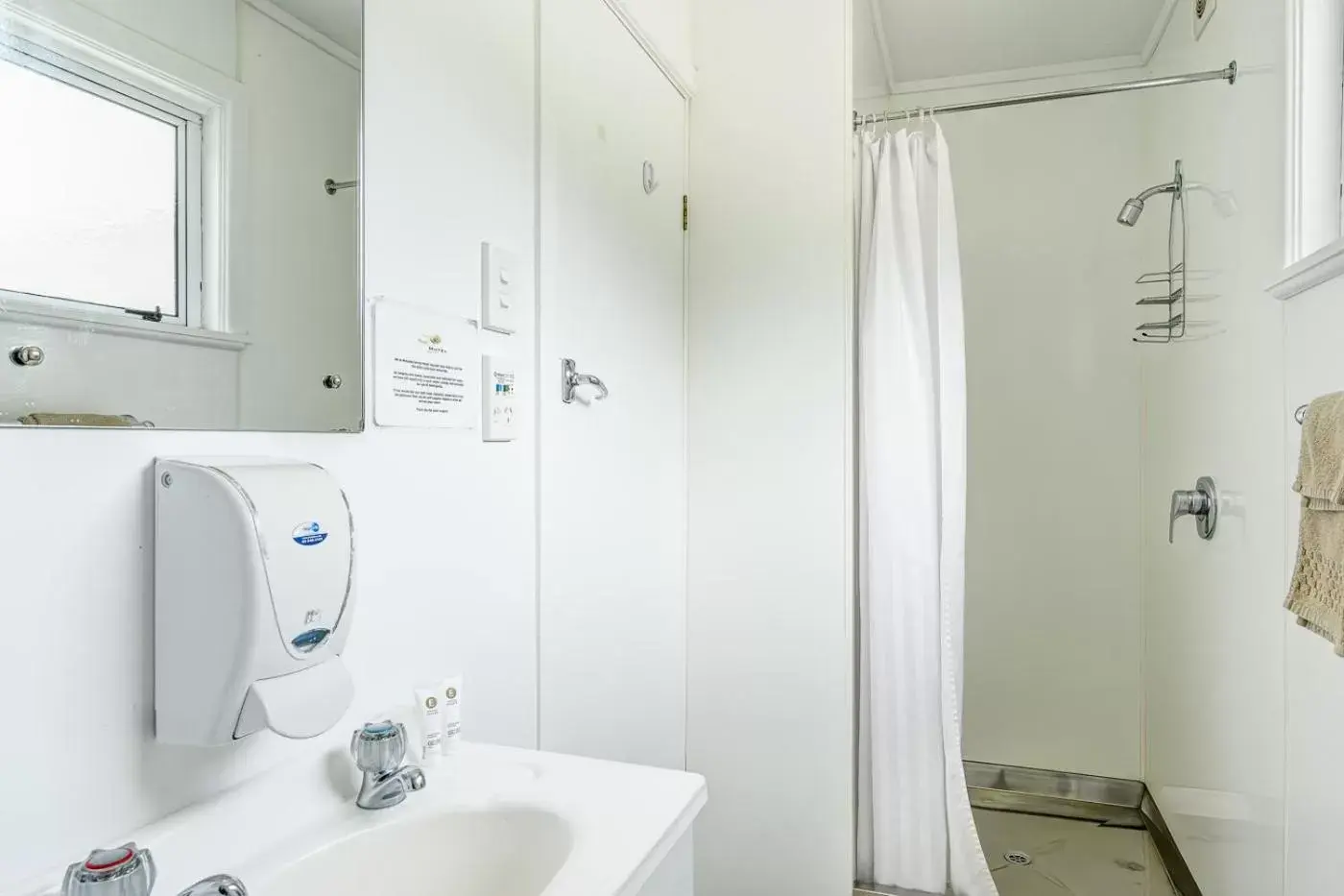 Bathroom in Motueka Garden Motel