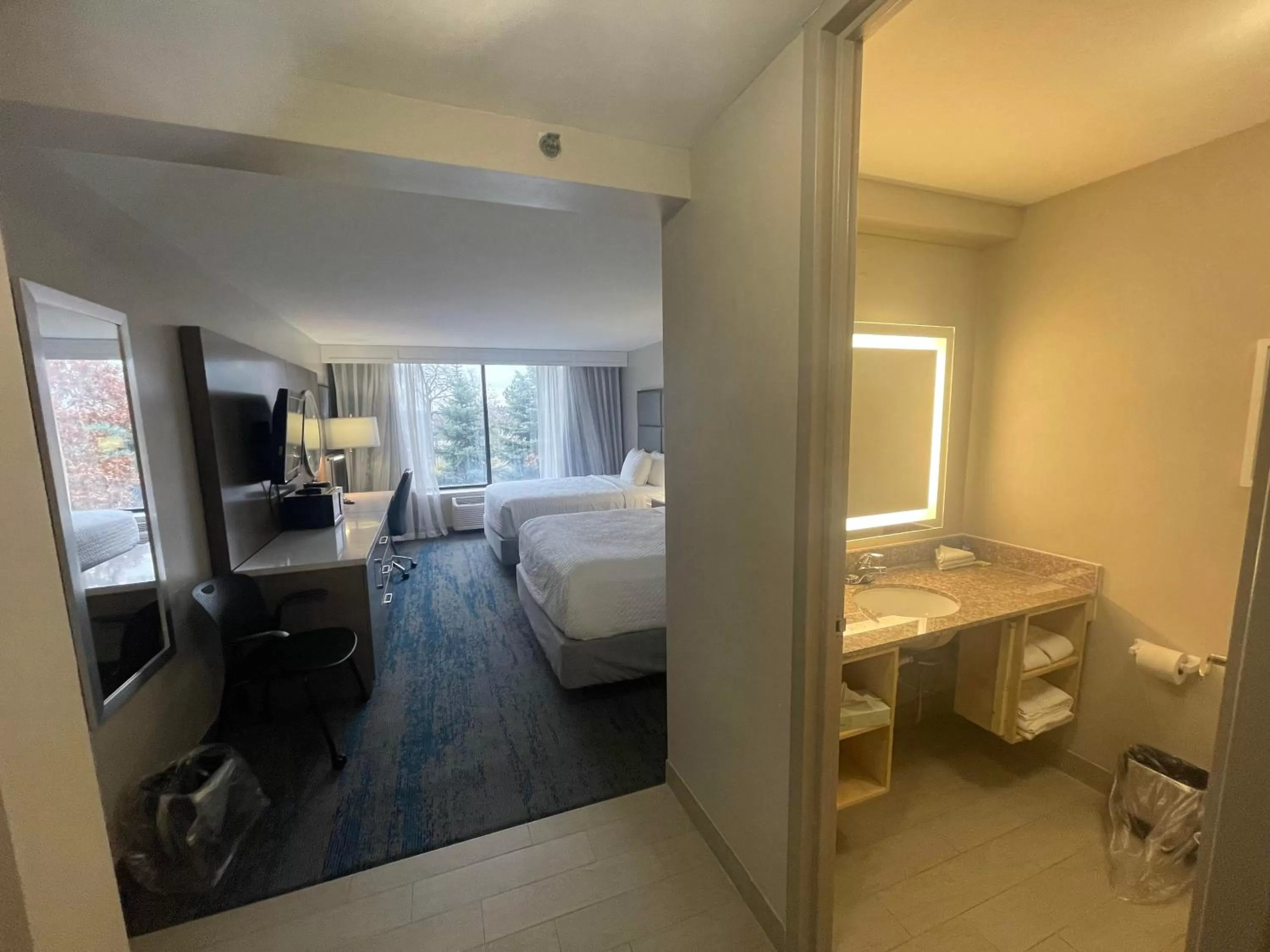 Photo of the whole room, Bed in Ramada by Wyndham Cleveland Independence