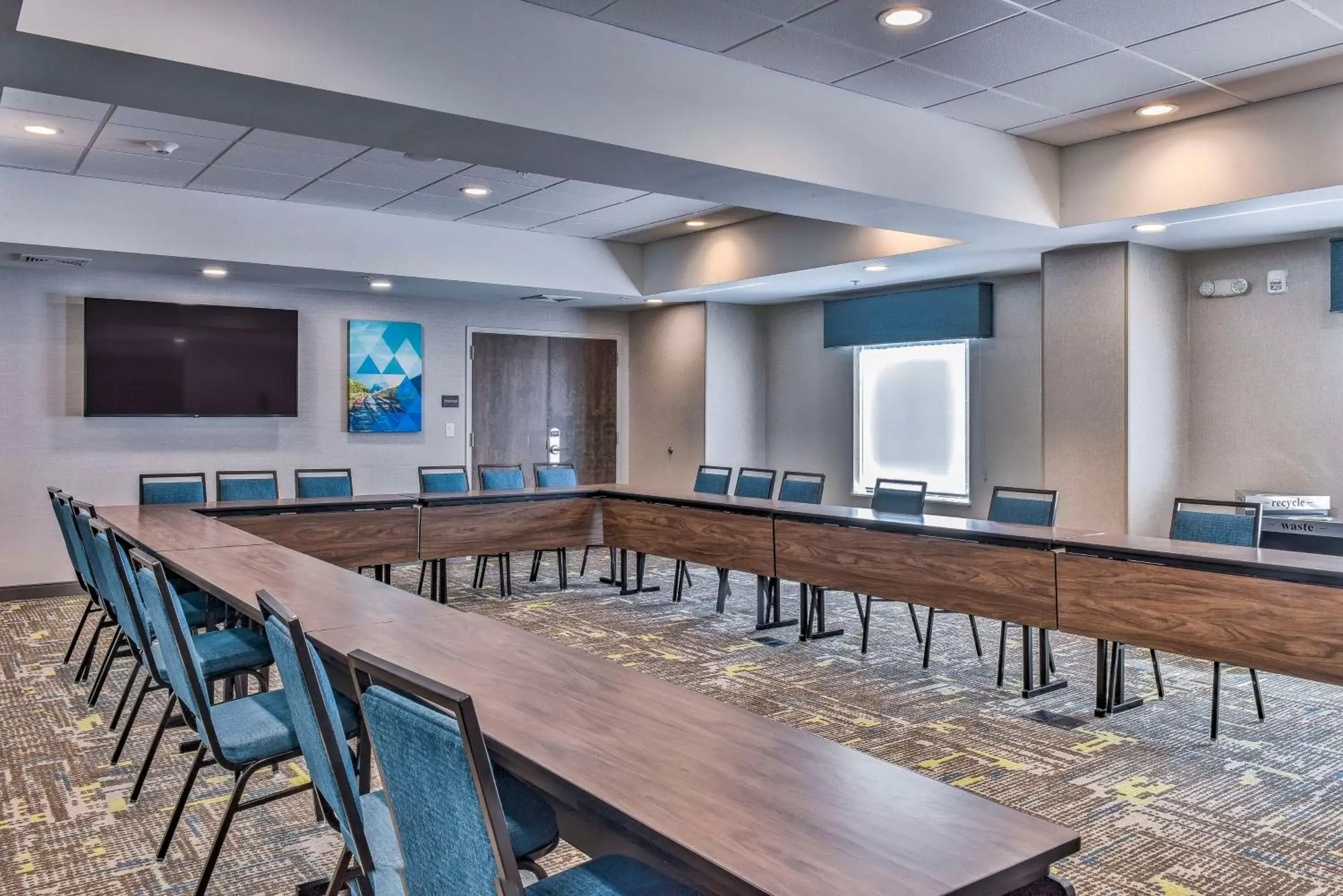 Meeting/conference room in Hampton Inn & Suites Keene