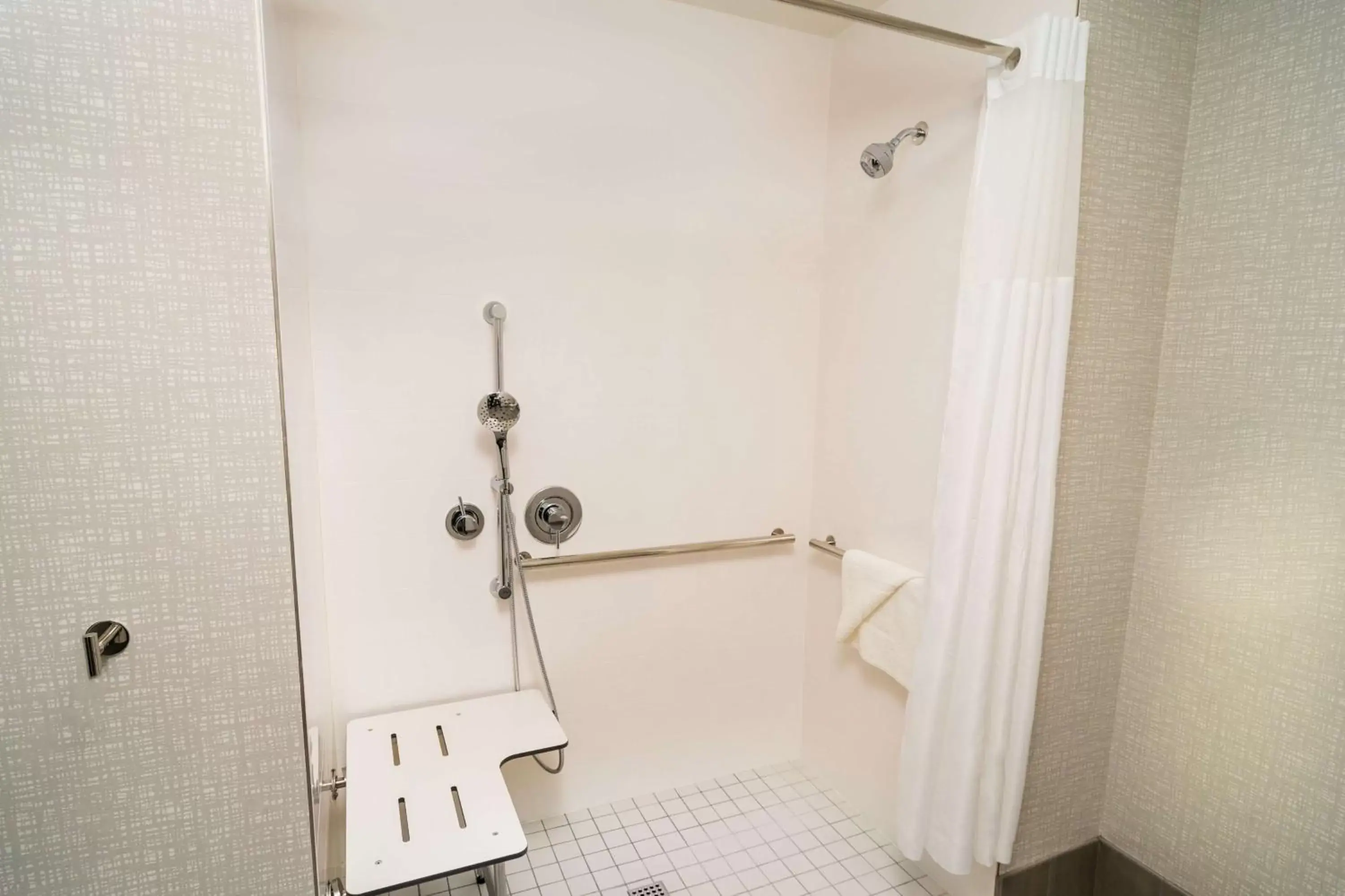 Bathroom in Hampton Inn & Suites Imperial Beach San Diego, Ca