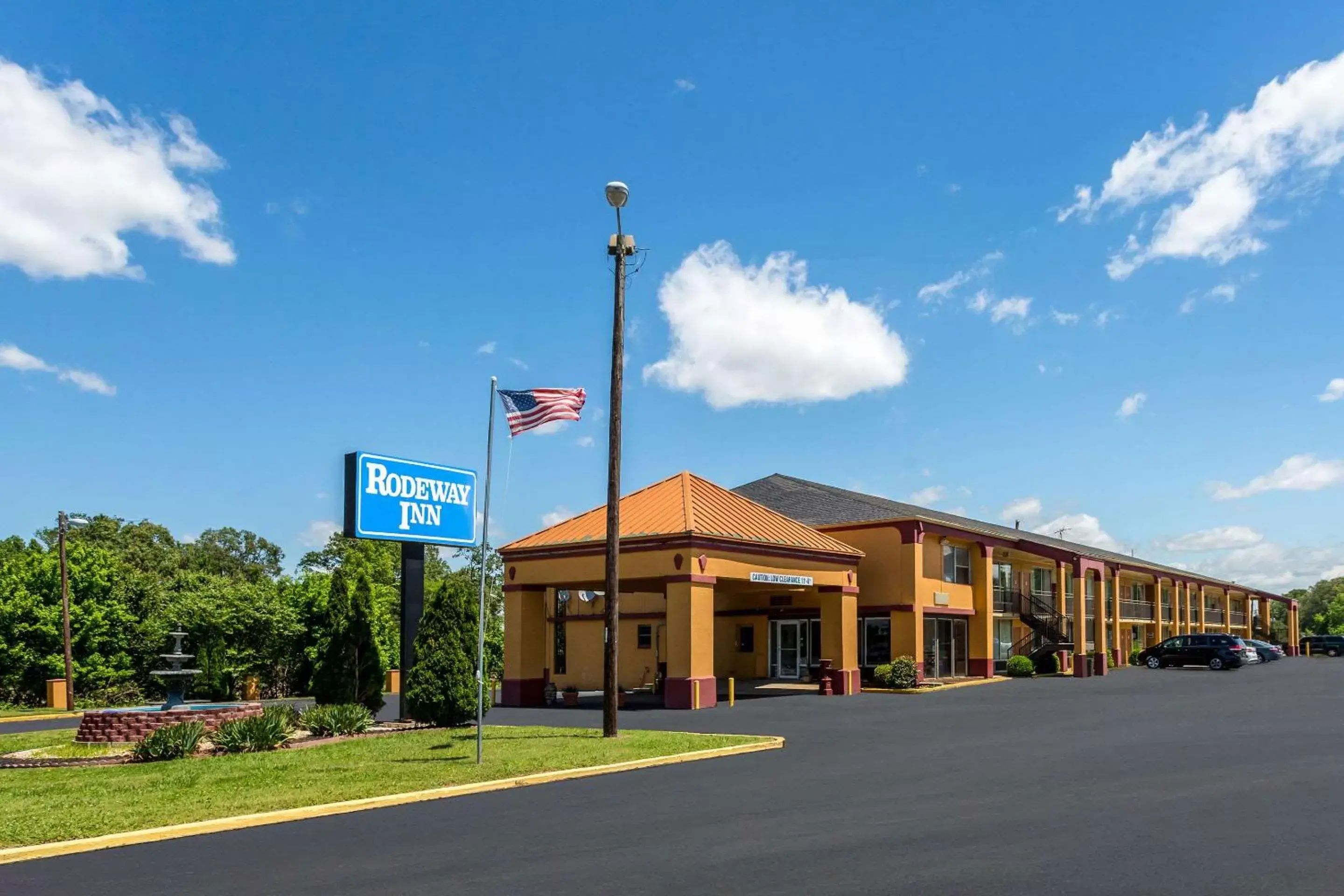 Property building in Rodeway Inn Denmark-Jackson Property building in Rodeway Inn Denmark-Jackson