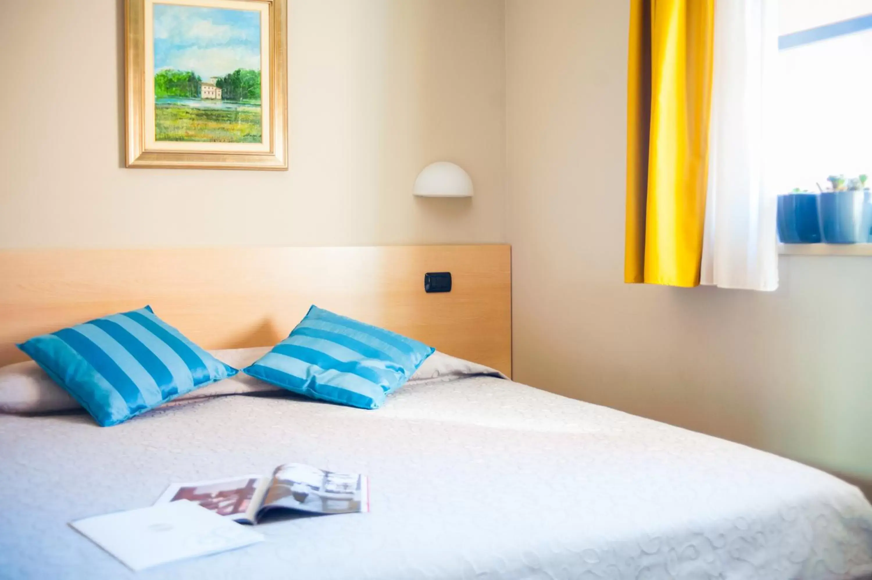 Decorative detail, Bed in Lizard Hotel