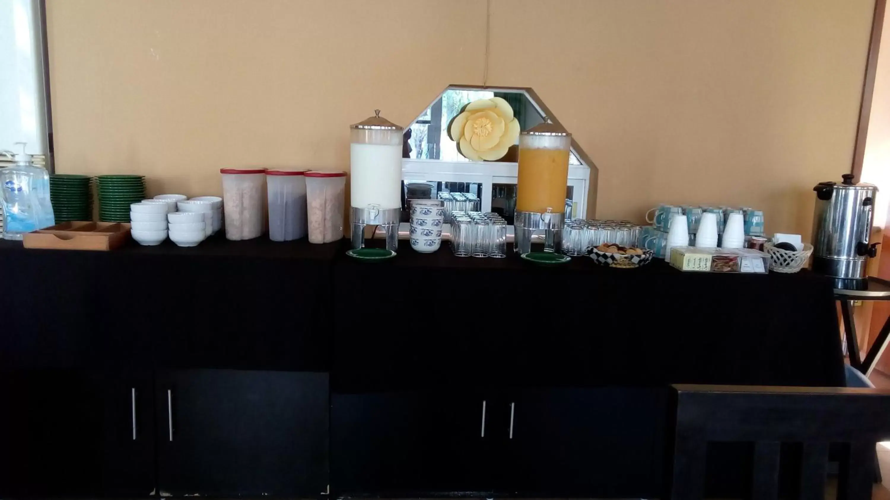 Coffee/tea facilities in Tecnohotel Mérida Norte