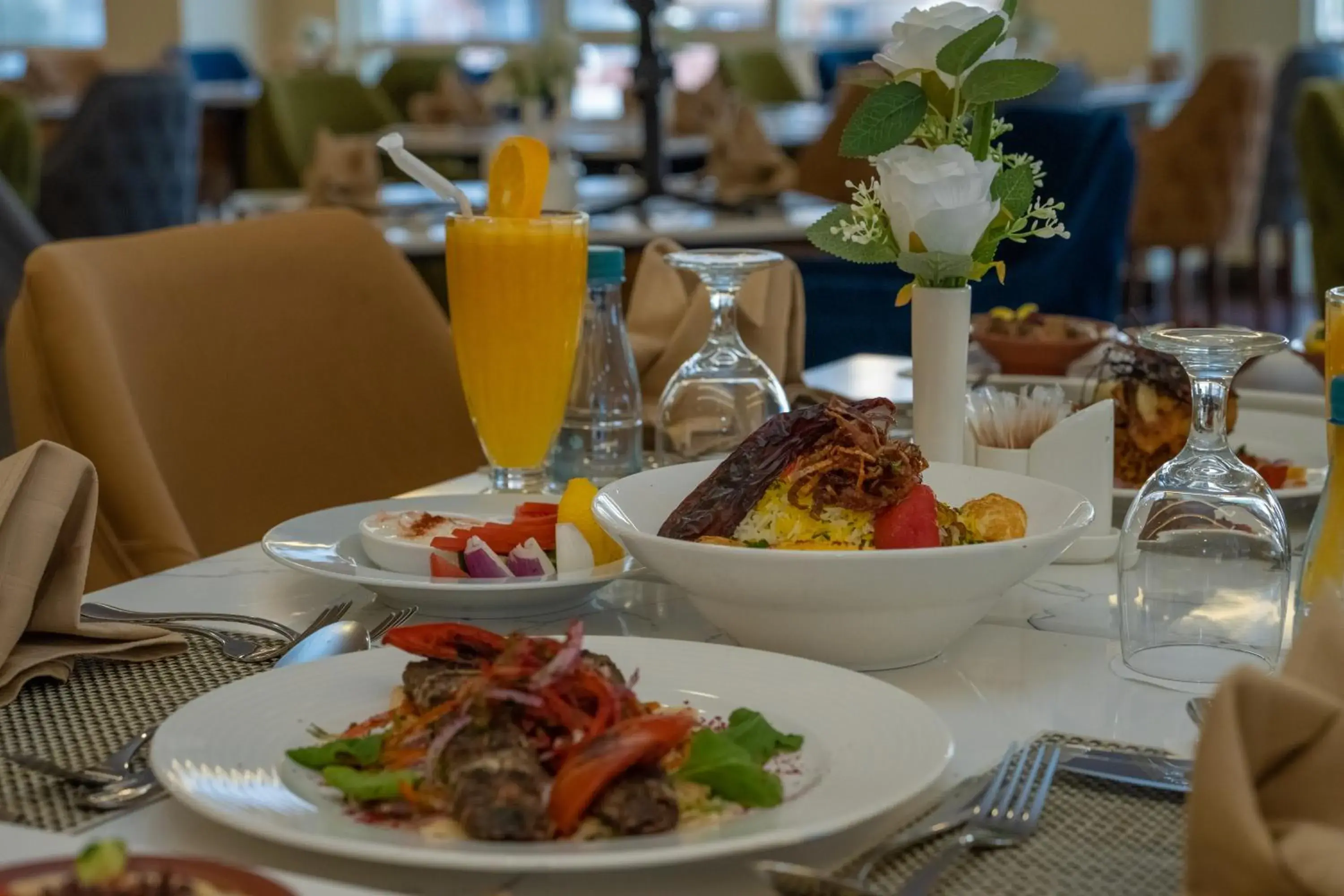 Restaurant/places to eat, Lunch and Dinner in Address Al Hamra Hotel