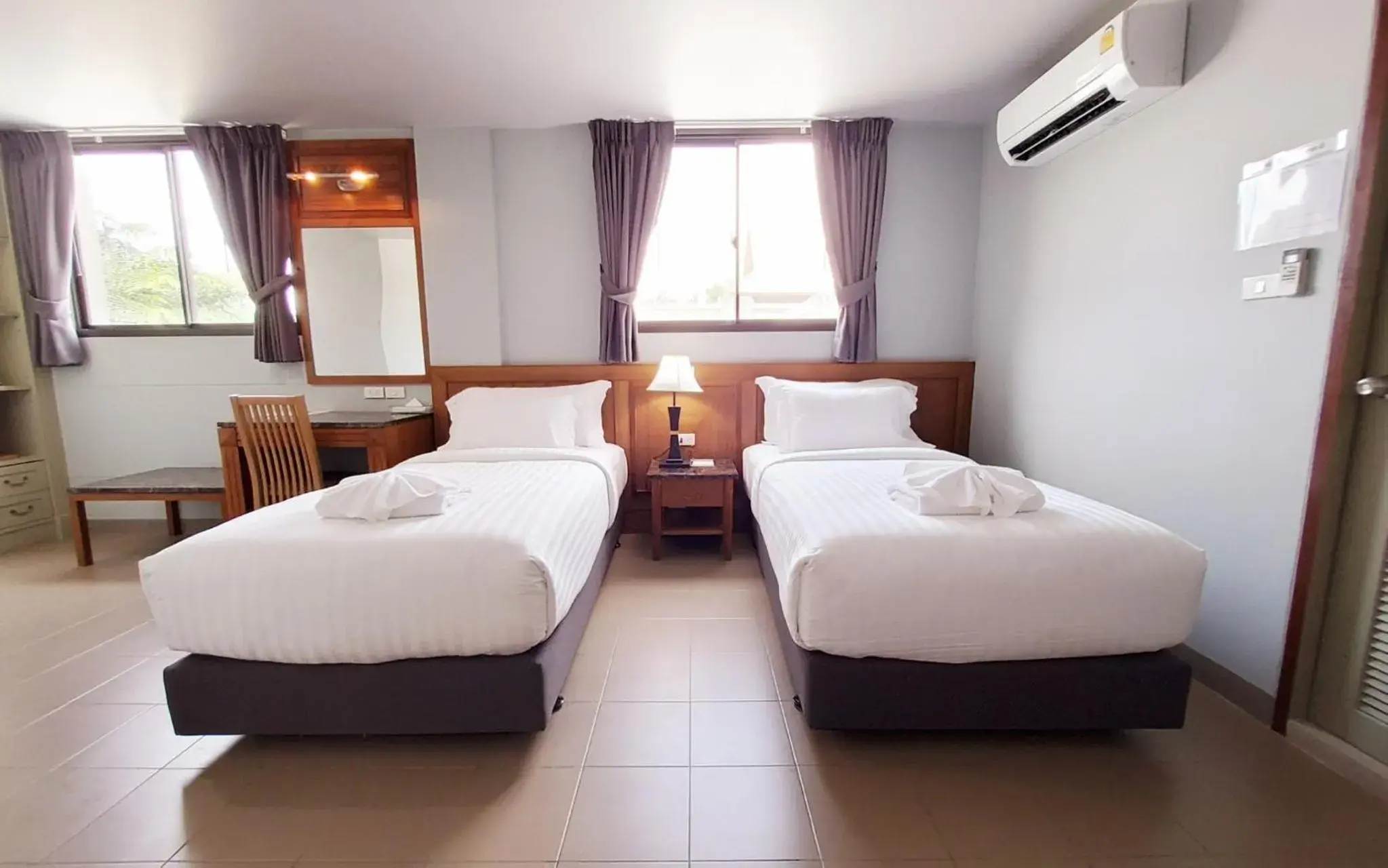 Bed in Plakan Resort (SHA Extra Plus)