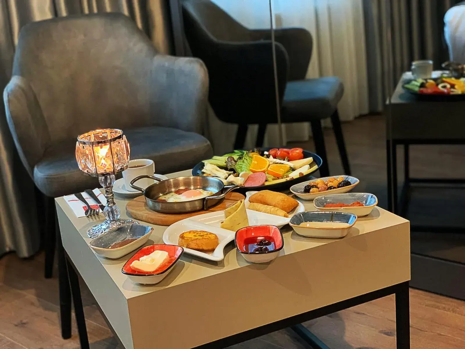 Food and drinks in FRT AİRLİNES OTEL