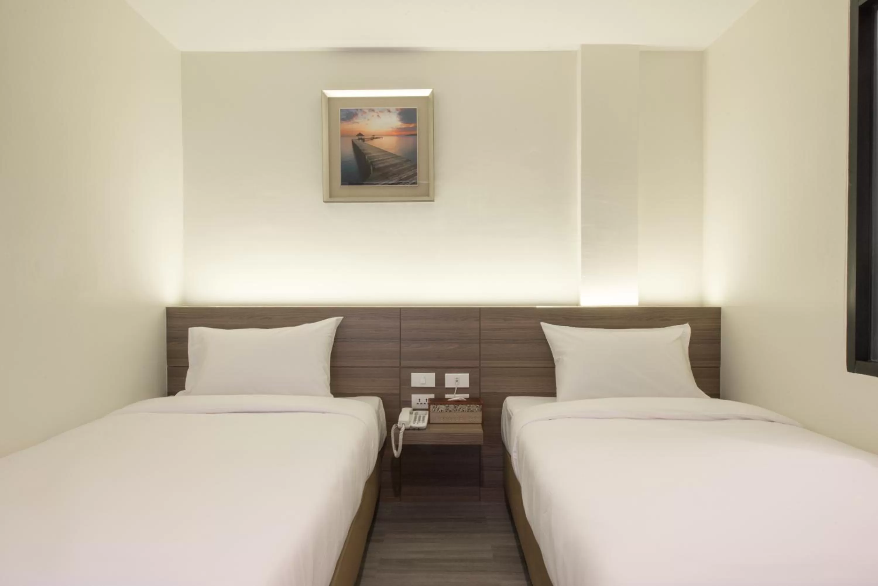 Bedroom, Bed in Sovereign Group Hotel at Pratunam