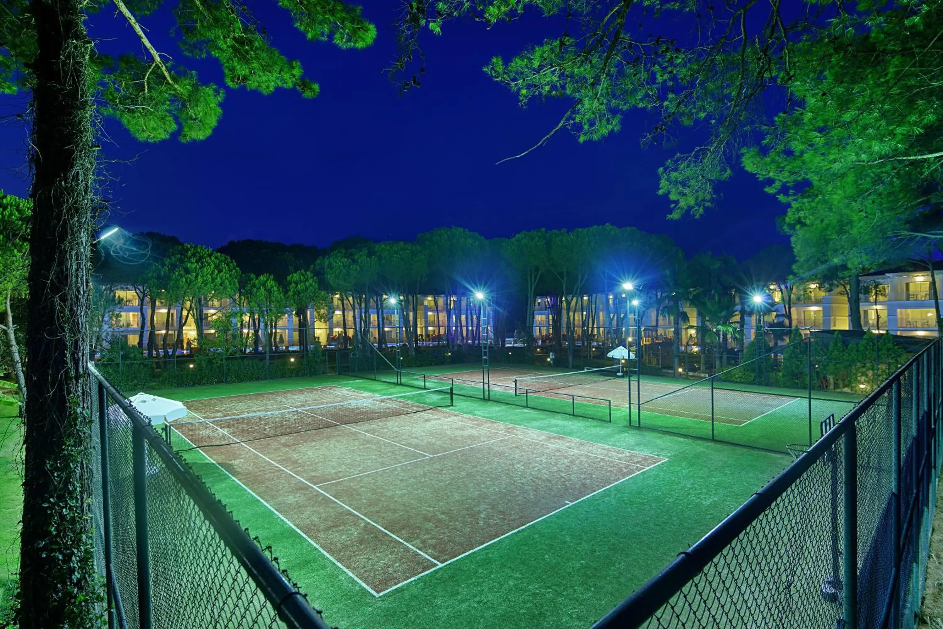 Sports, Tennis/Squash in Bellis Deluxe Hotel