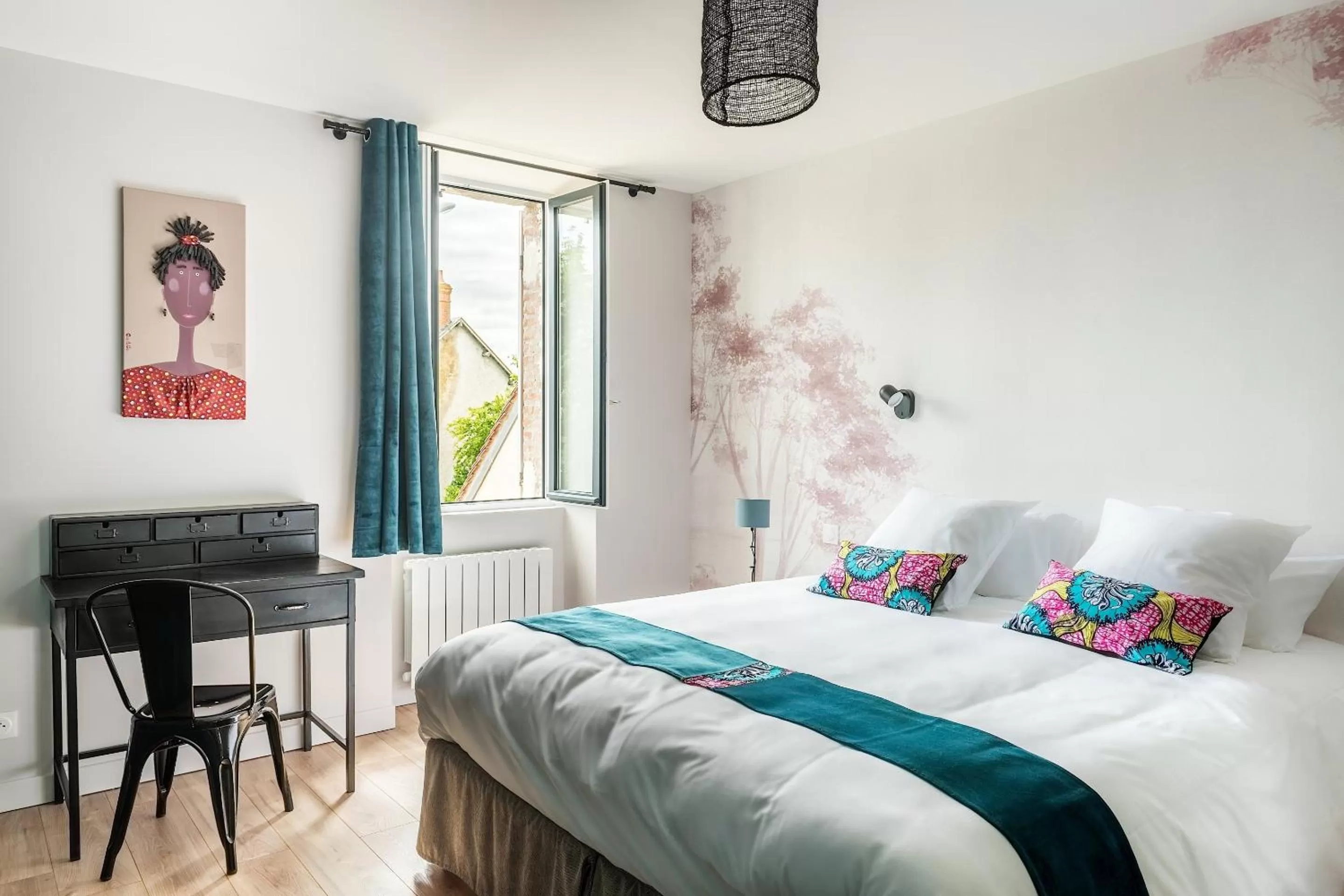 Bedroom, Bed in Une escale en Berry