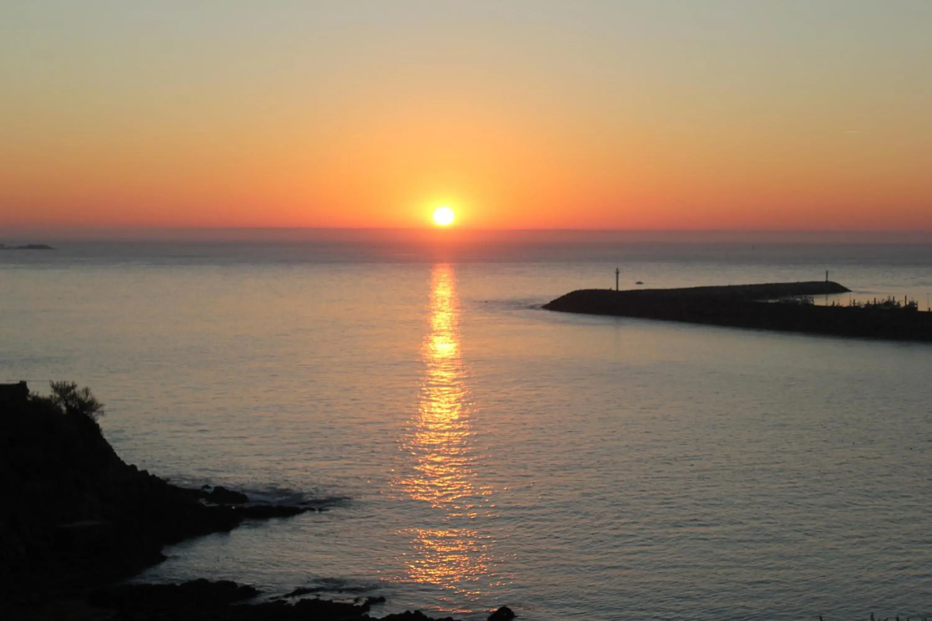 Nearby landmark, Sunrise/Sunset in Hotel Ker Moor Preference