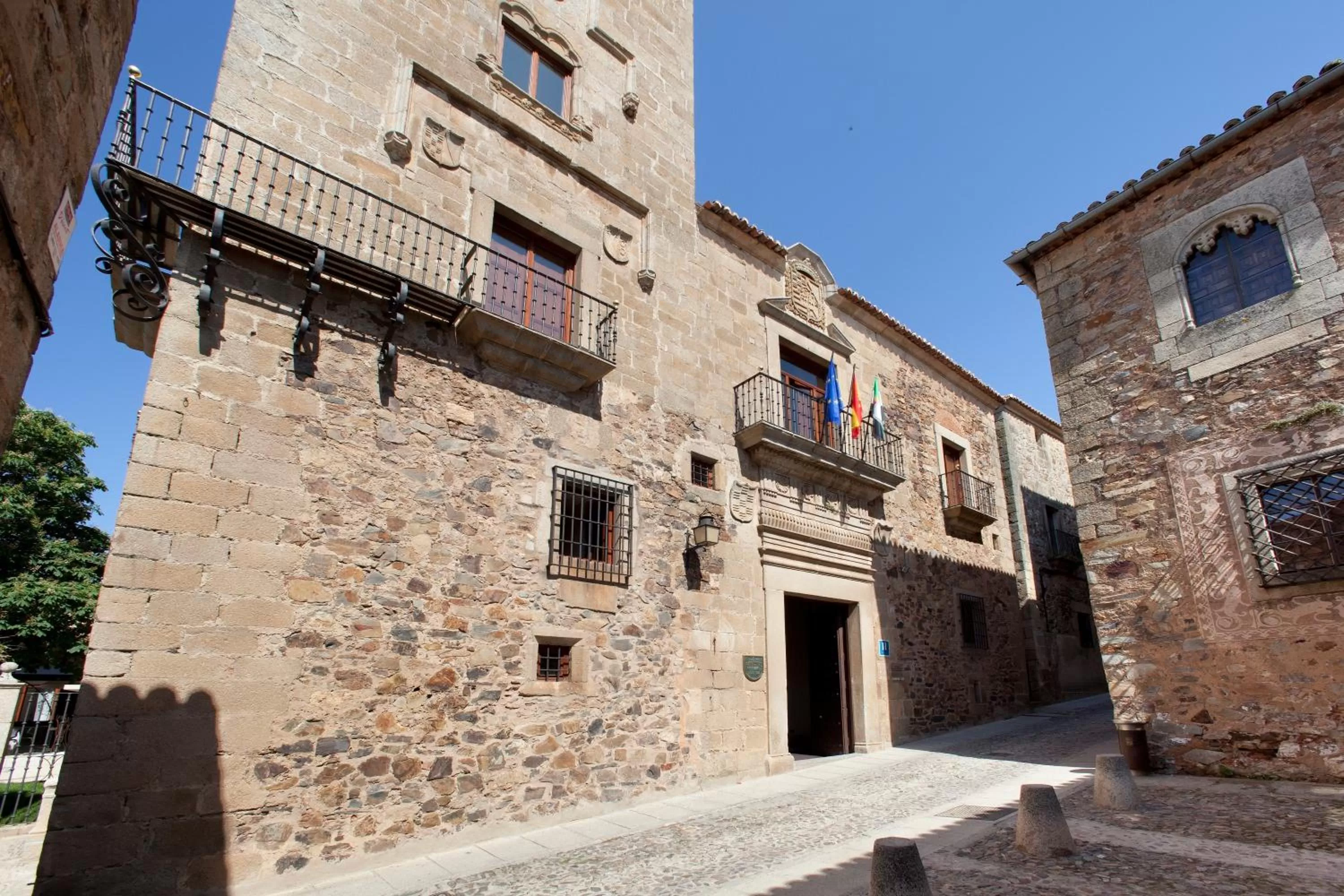 Facade/entrance in Parador de Caceres