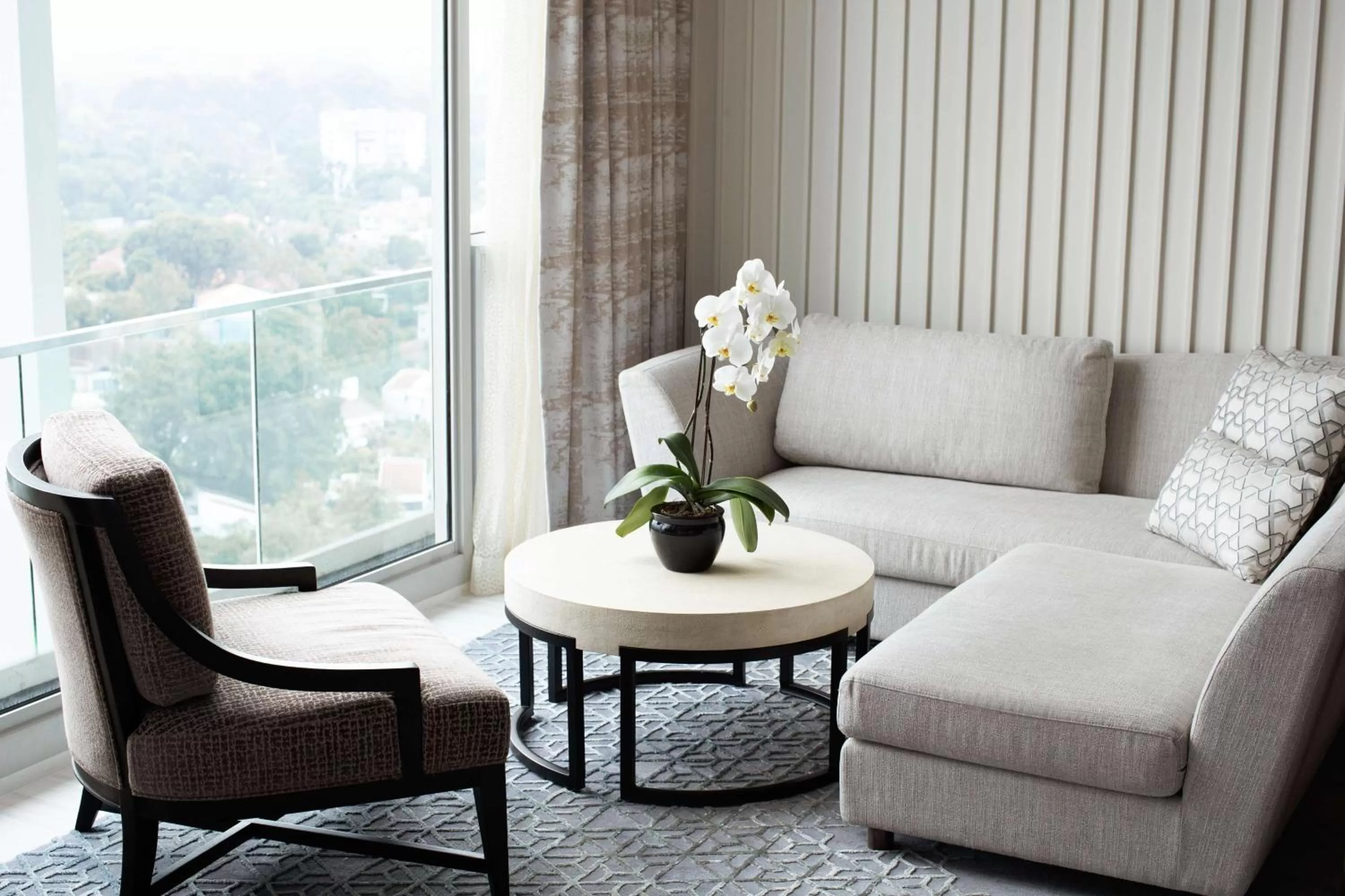 Photo of the whole room in Shangri-La Singapore