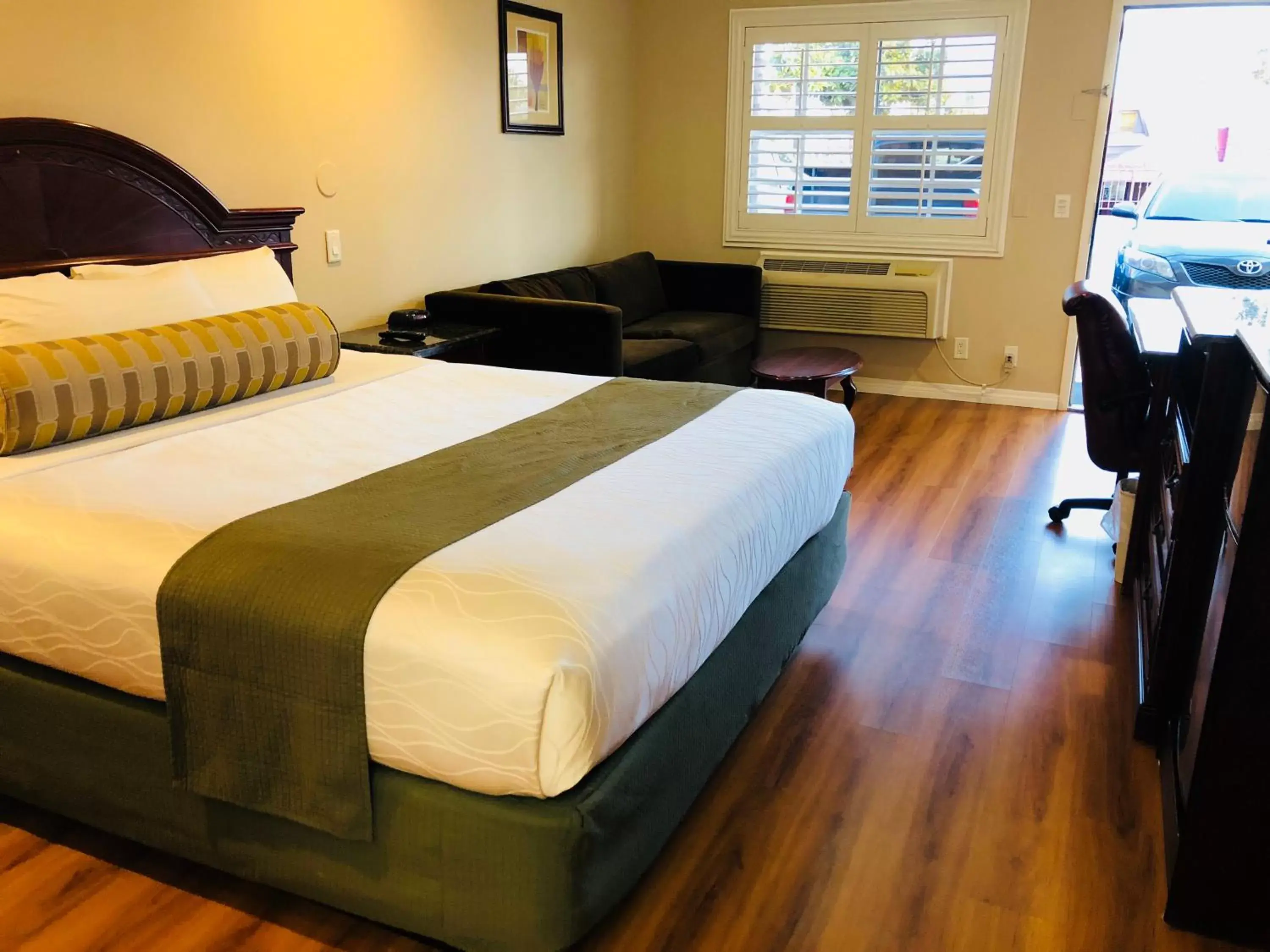 King Room in Dynasty Suites Hotel King Room in Dynasty Suites Hotel