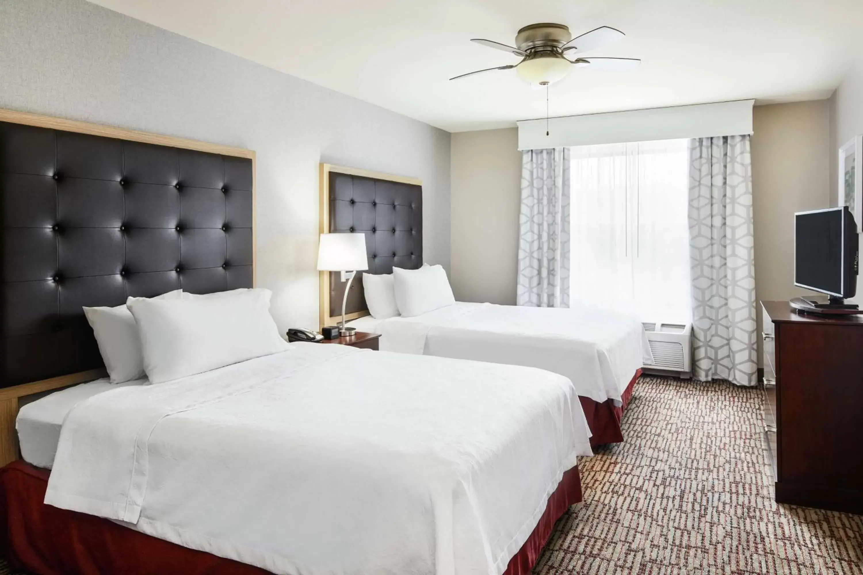 Bedroom, Bed in Homewood Suites by Hilton Columbus