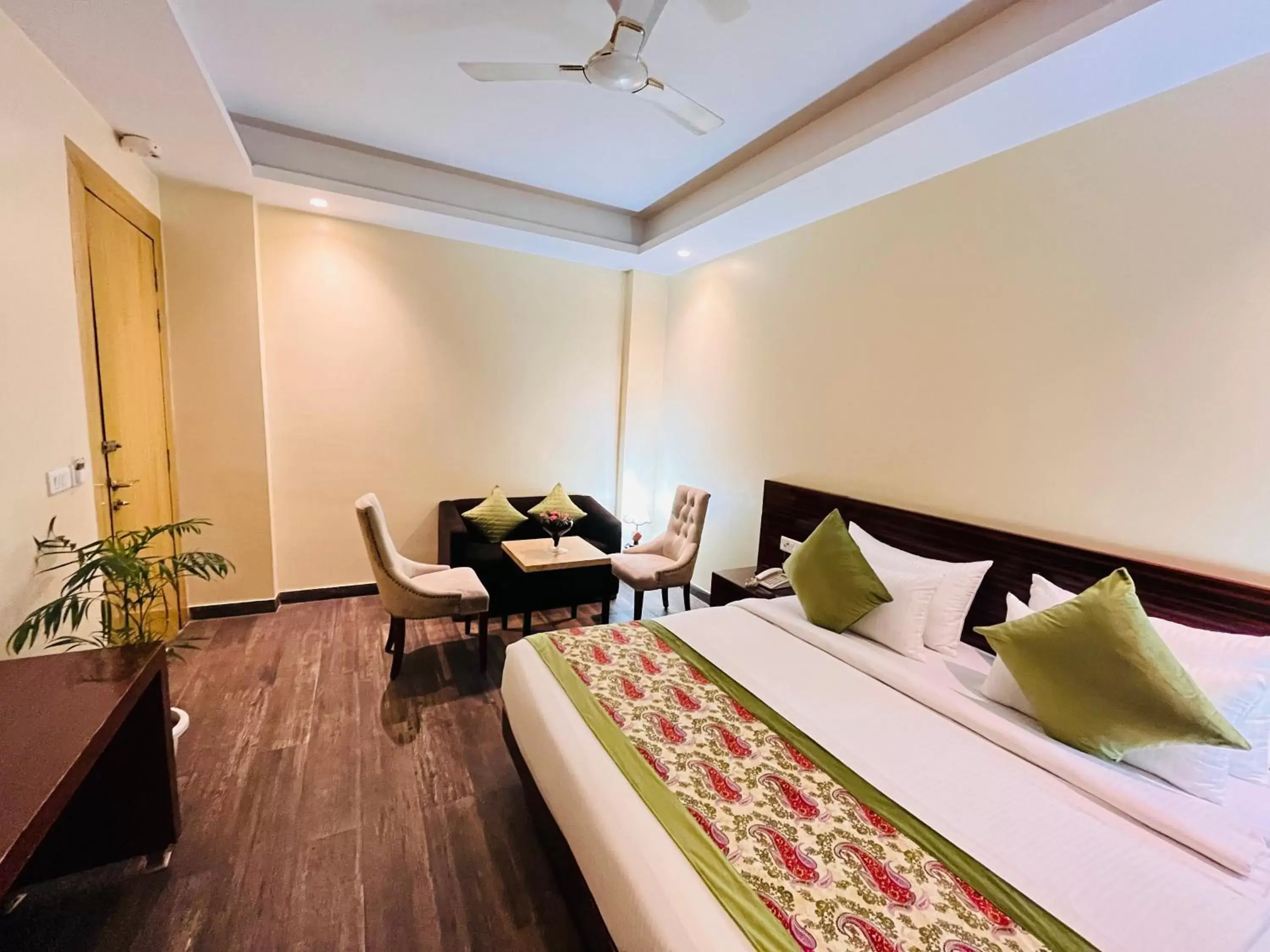 Bed in Hotel Banz - Near Delhi International Airport