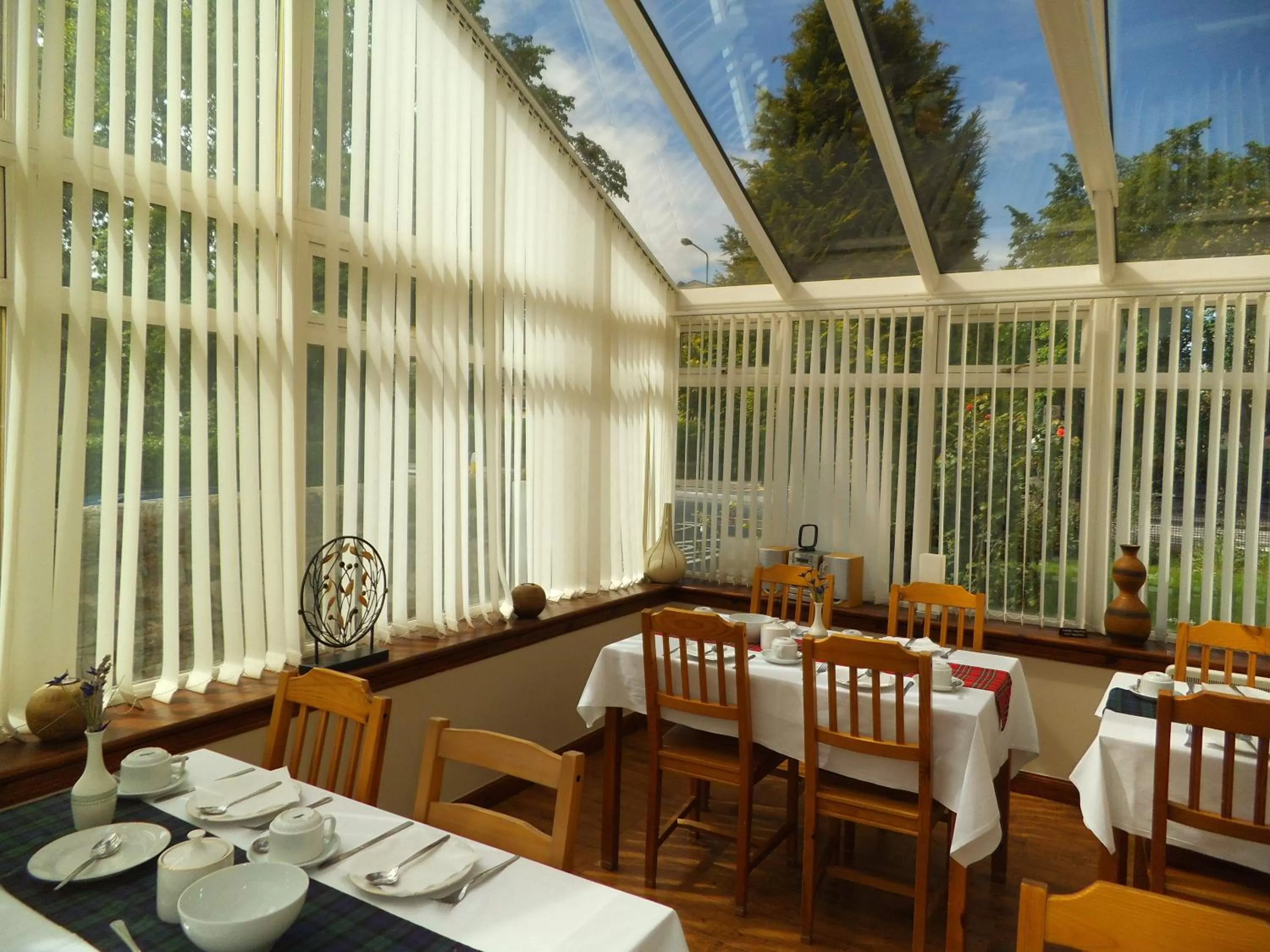 Restaurant/places to eat in Northumberland Hotel