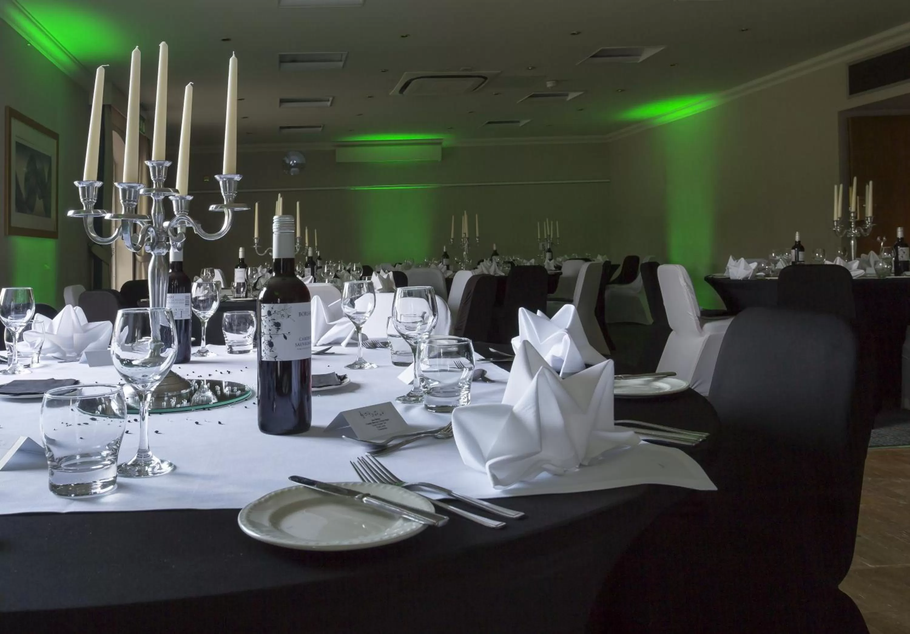 Restaurant/places to eat in Holiday Inn Rugby-Northampton M1 Jct18 by IHG