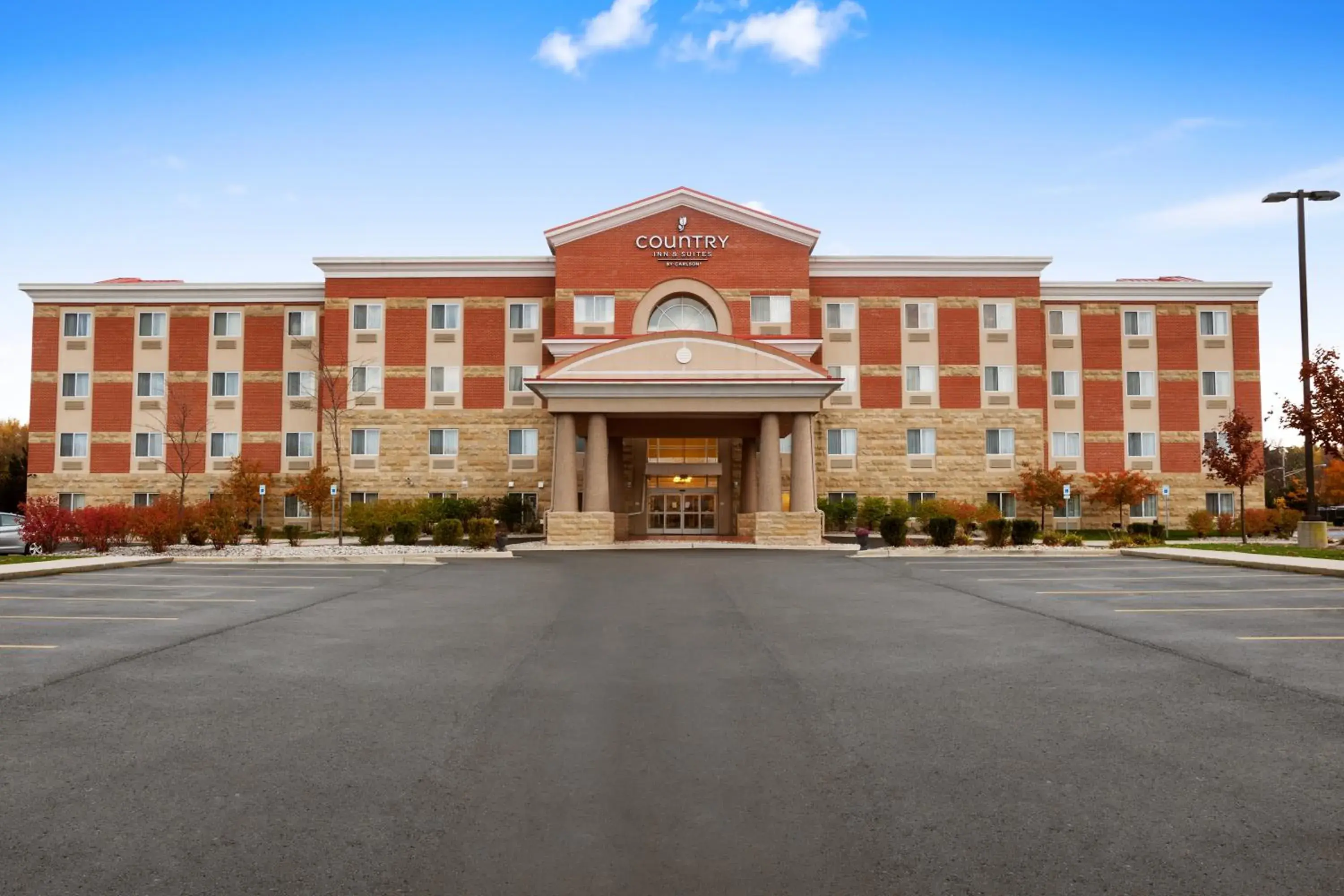 Property Building in Country Inn & Suites by Radisson, Dearborn, MI