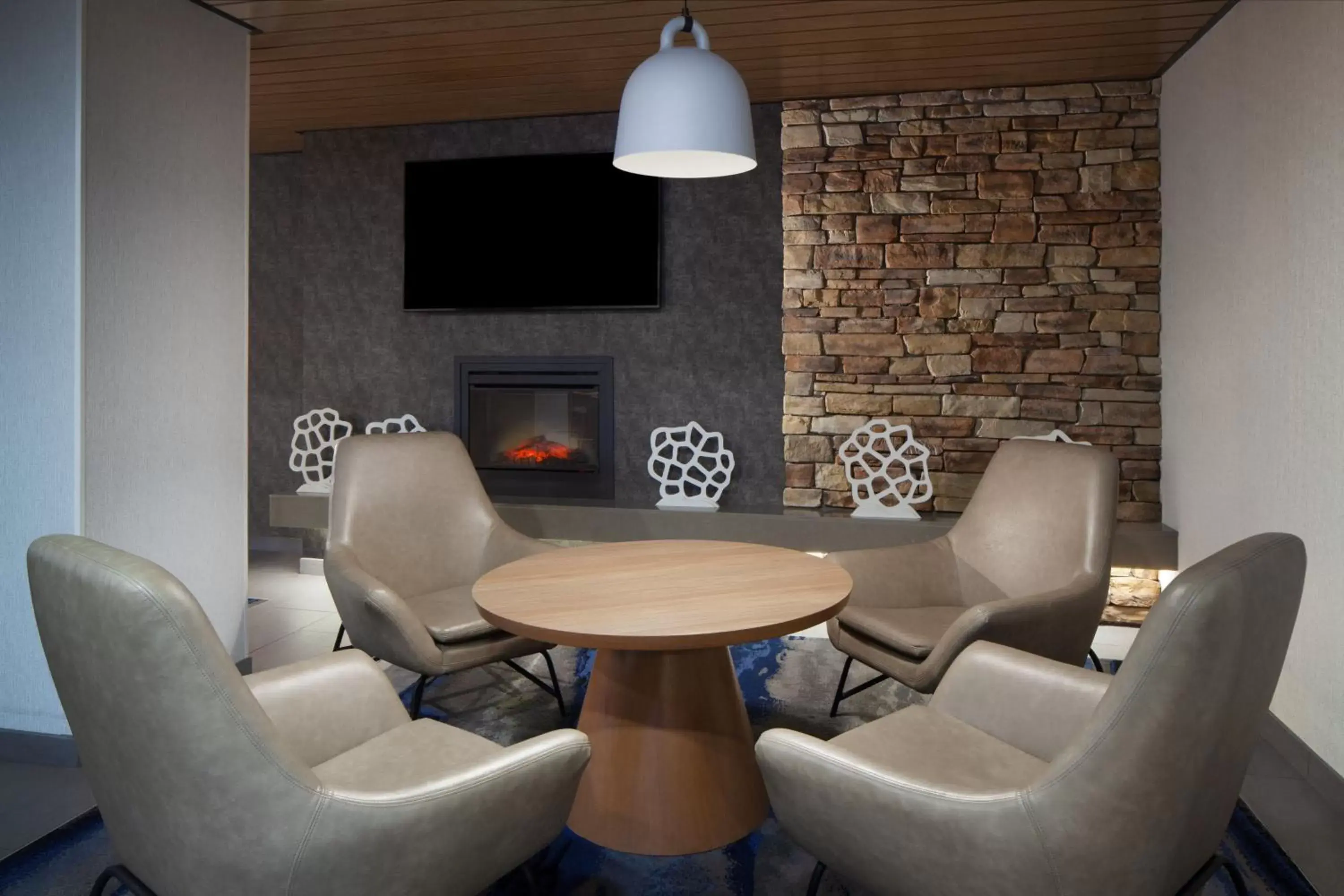 Lobby or reception, Lounge/Bar in Fairfield Inn & Suites by Marriott Charleston