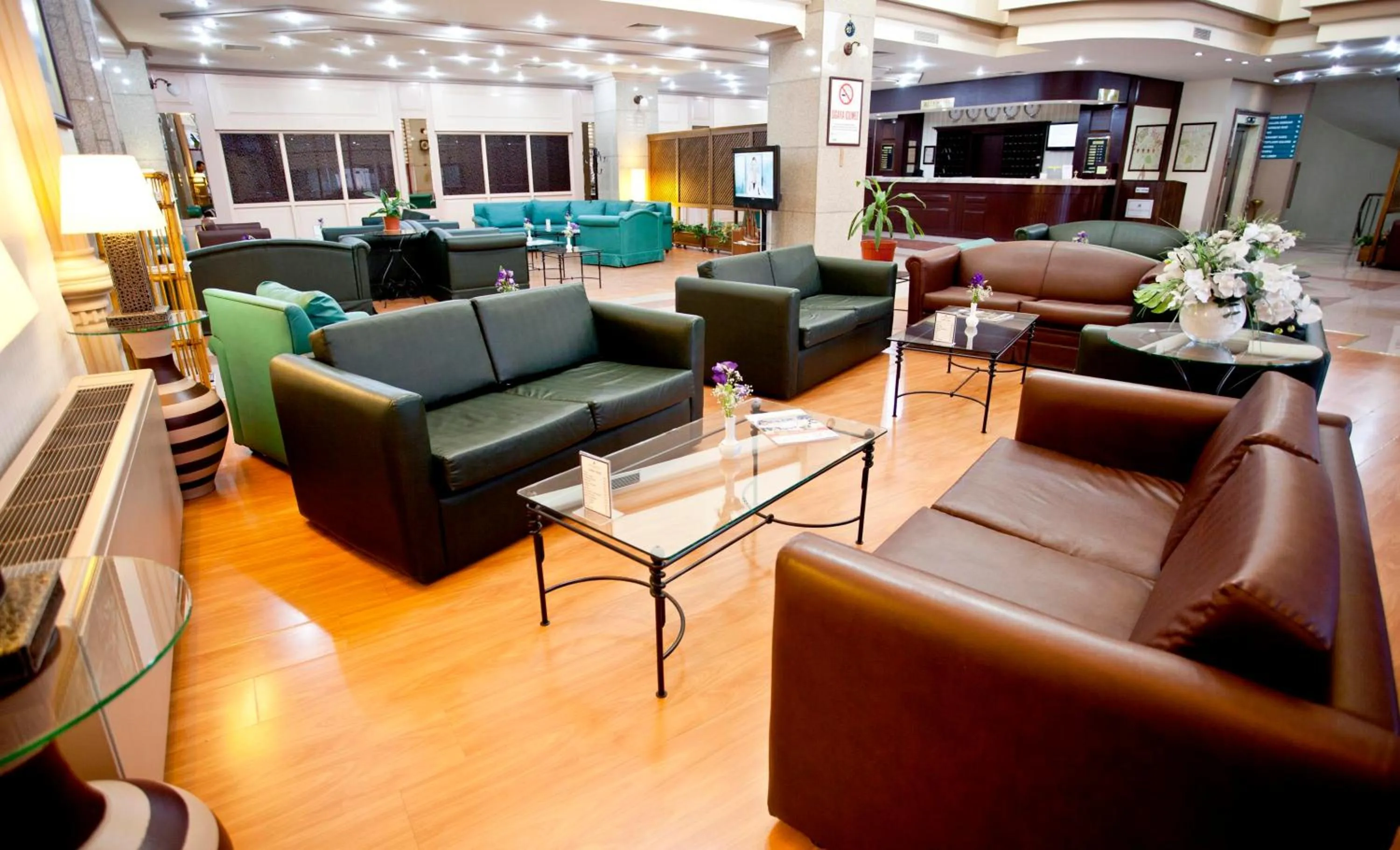 Lobby or reception in Sergah Hotel