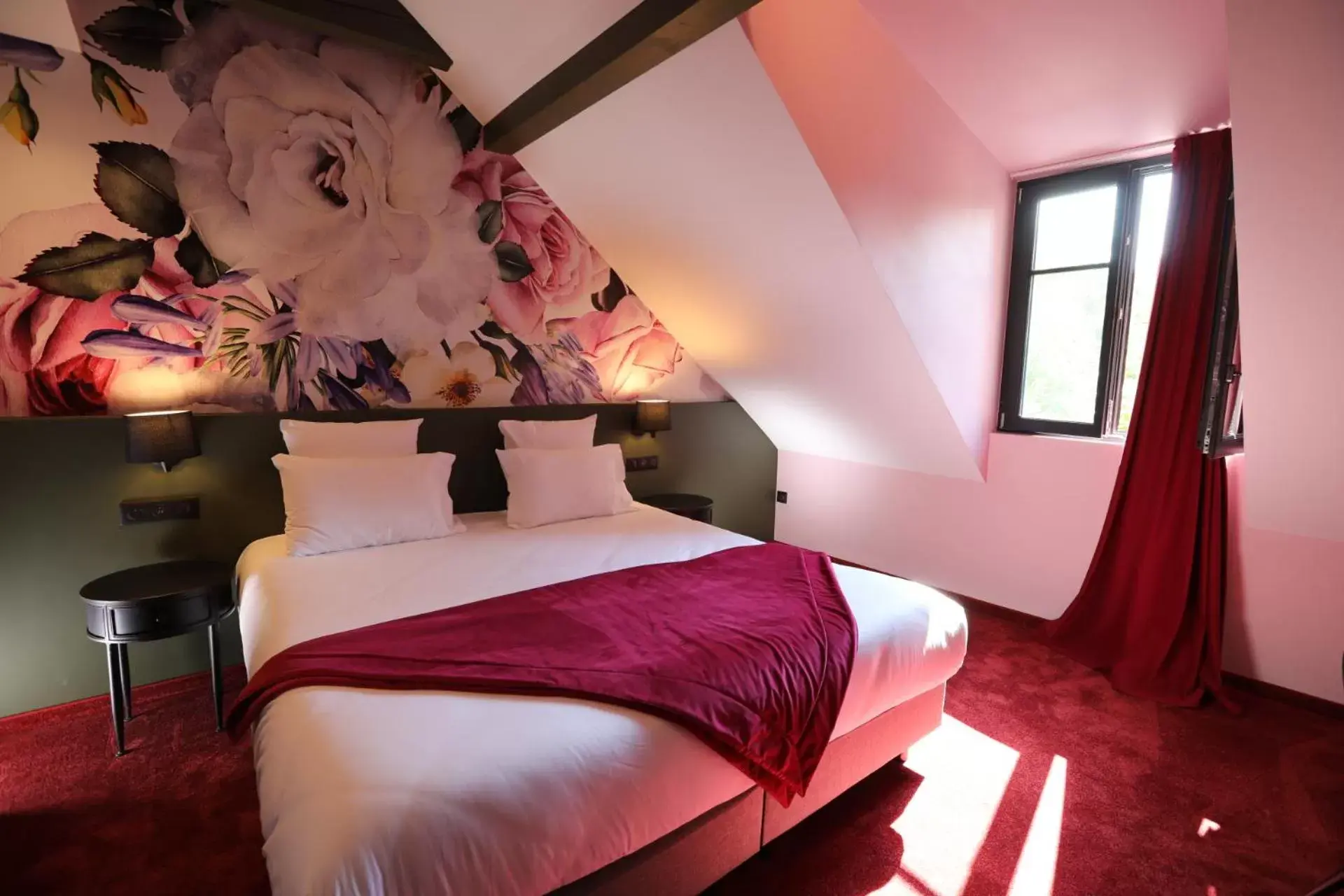 Bed in Hôtel-SPA Le Moulin De La Wantzenau - Strasbourg Nord