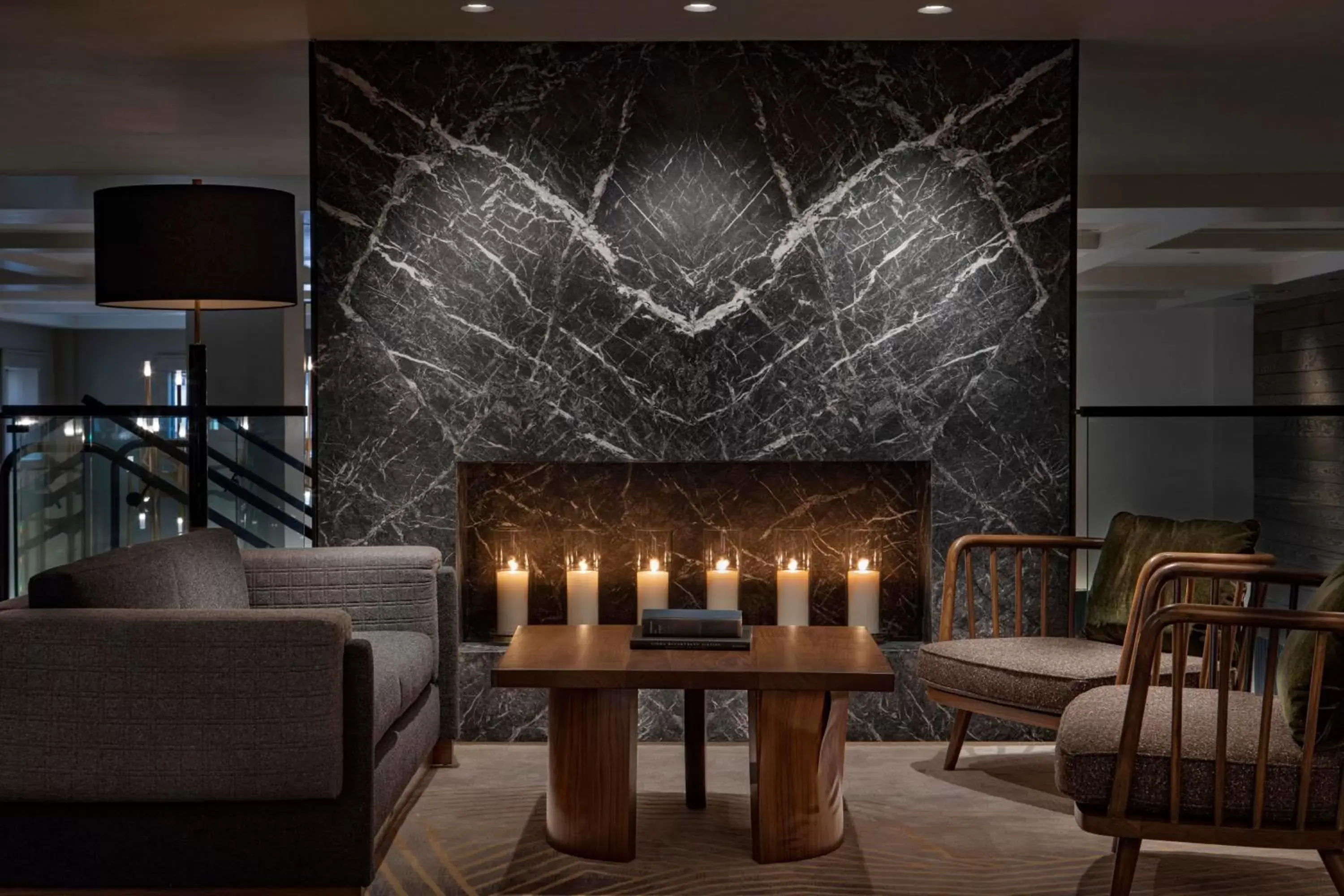 Lounge or bar in The Hythe, a Luxury Collection Resort, Vail