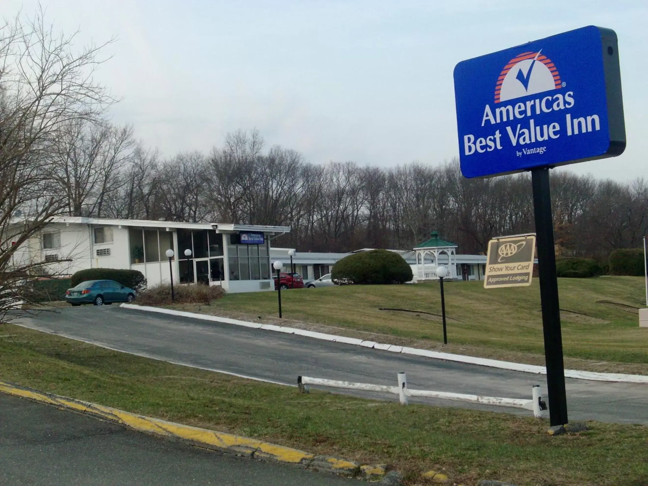 Area and facilities, Property Building in Americas Best Value Inn Smithtown/Long Island