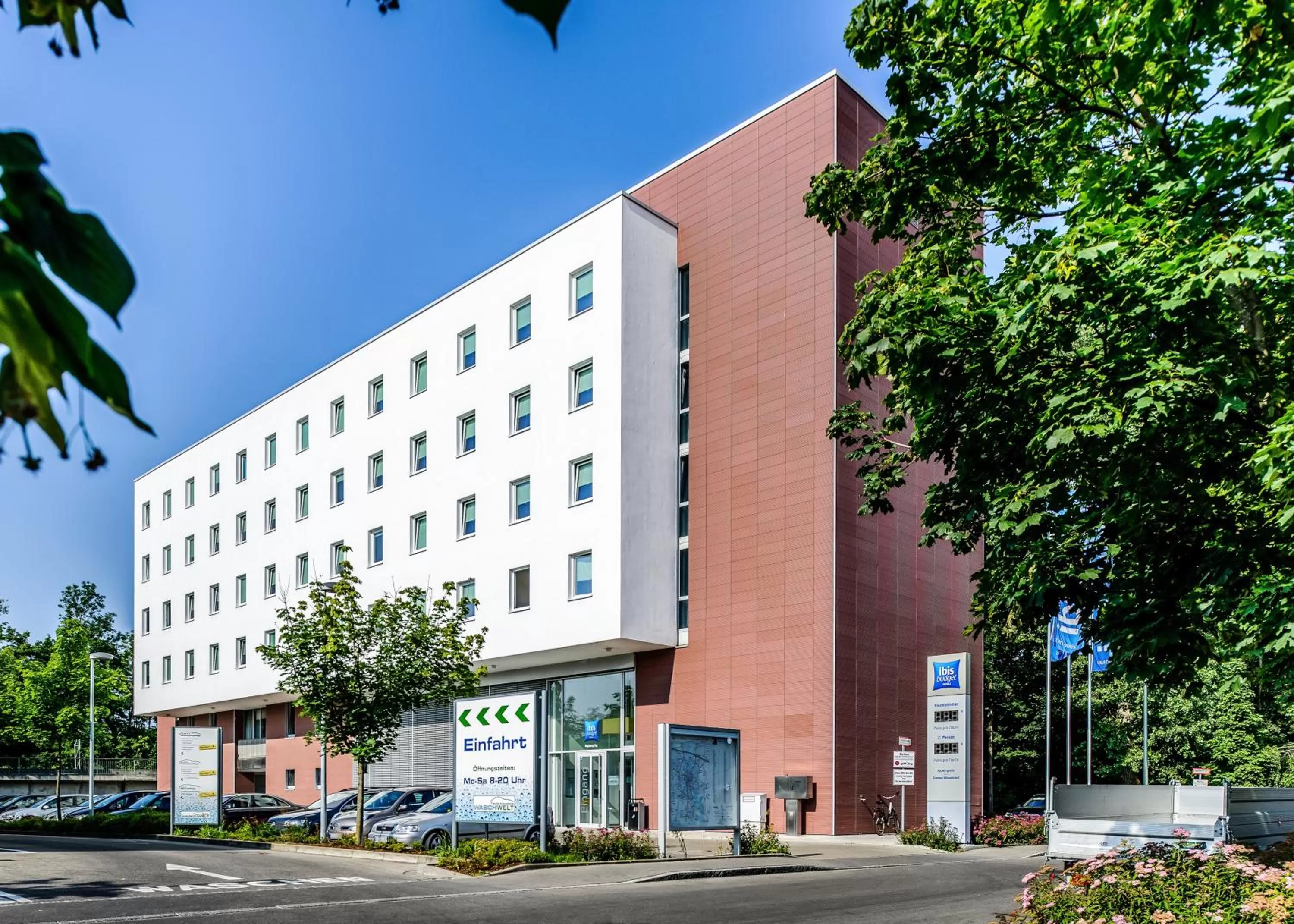 Property building in ibis budget Augsburg City
