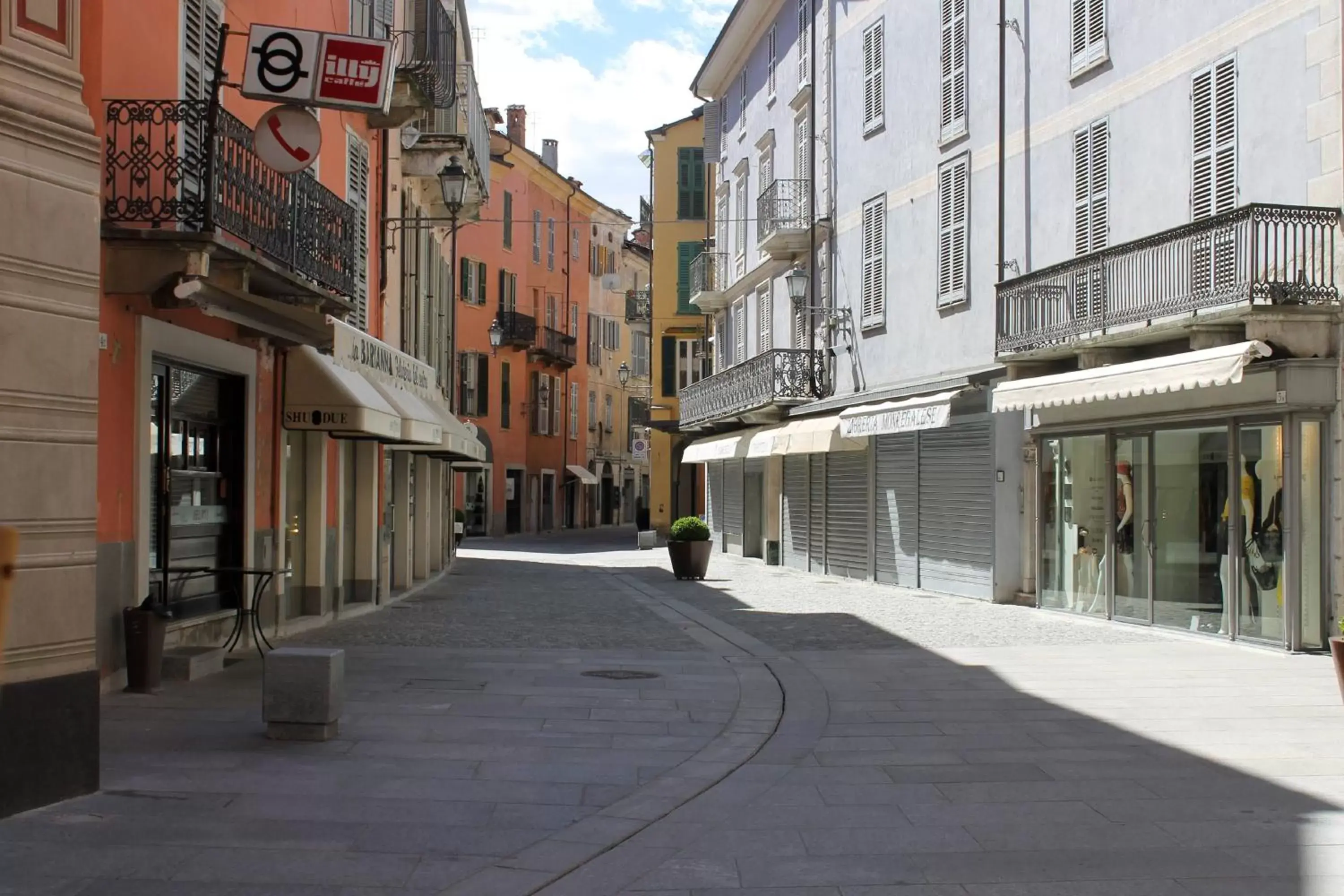 Street view in R&B La Torre