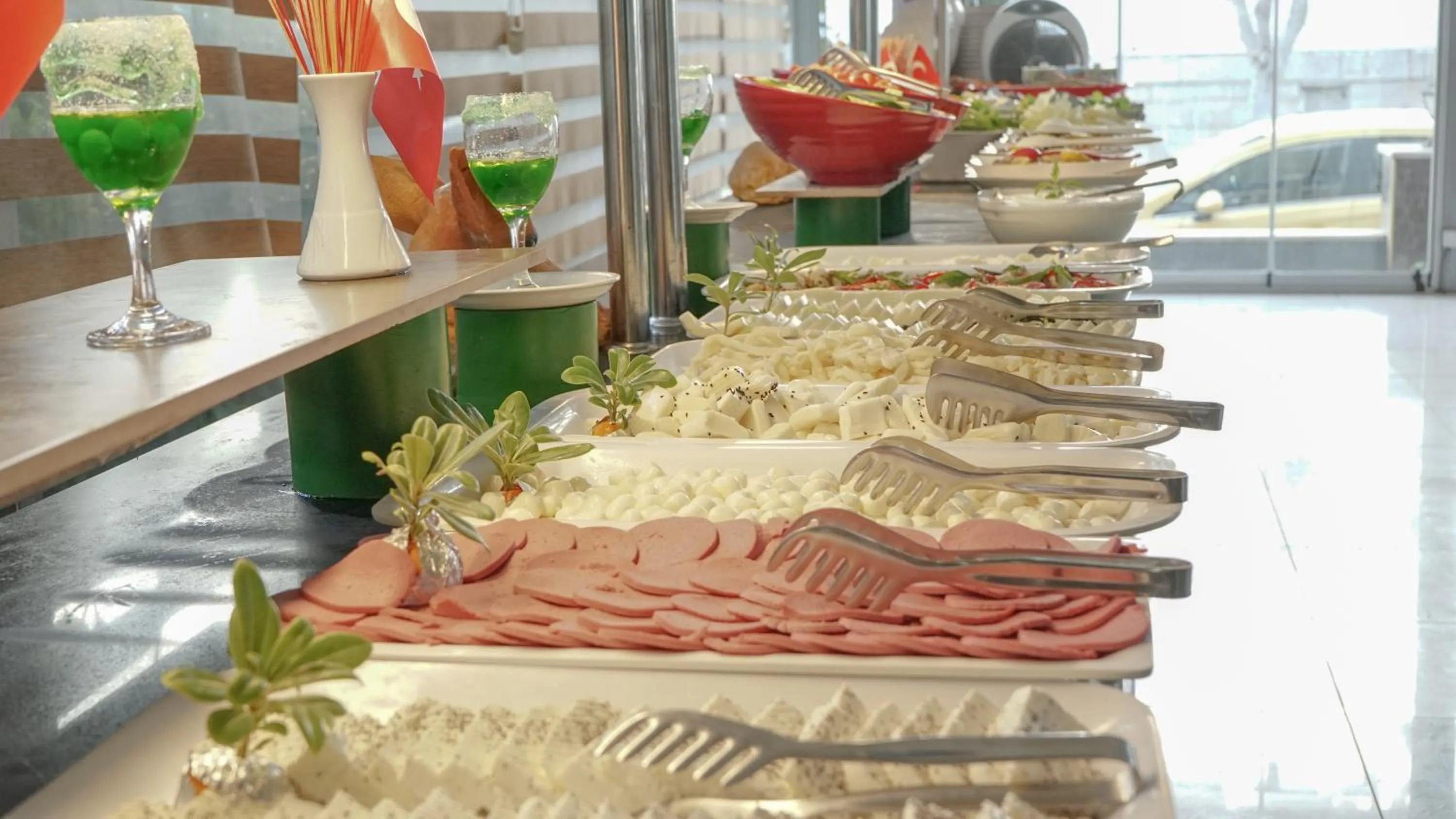 Hawaii Suite Beach Hotel