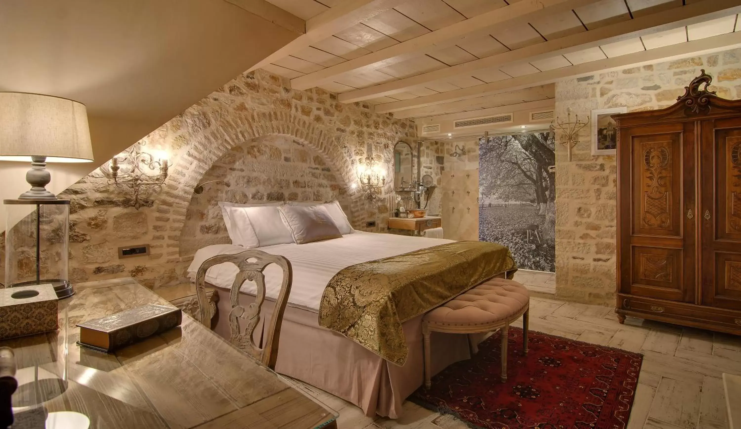 Shower, Bed in KAMARES Historic Boutique Hotel & Spa