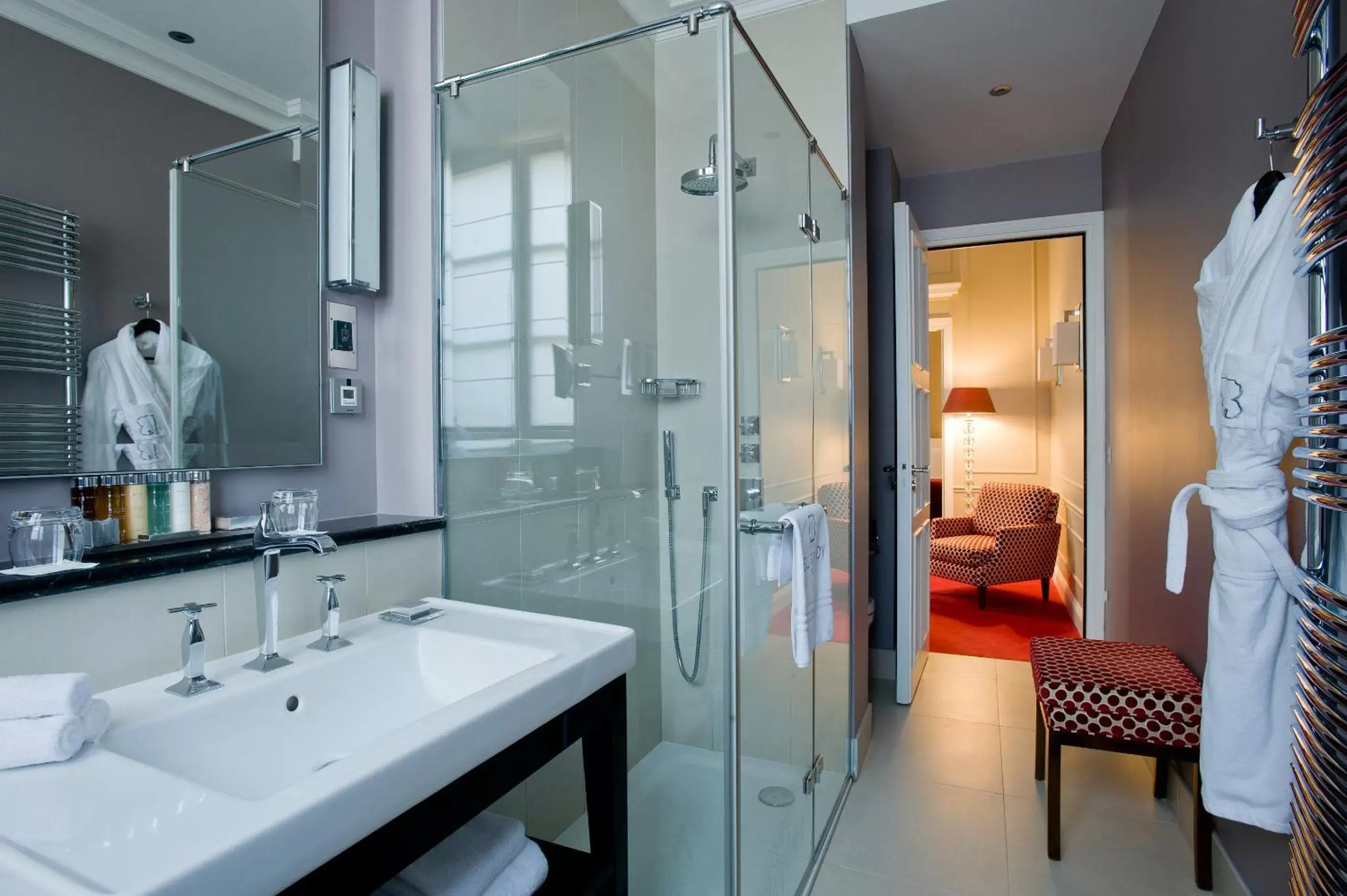 Bathroom in Le Burgundy Paris