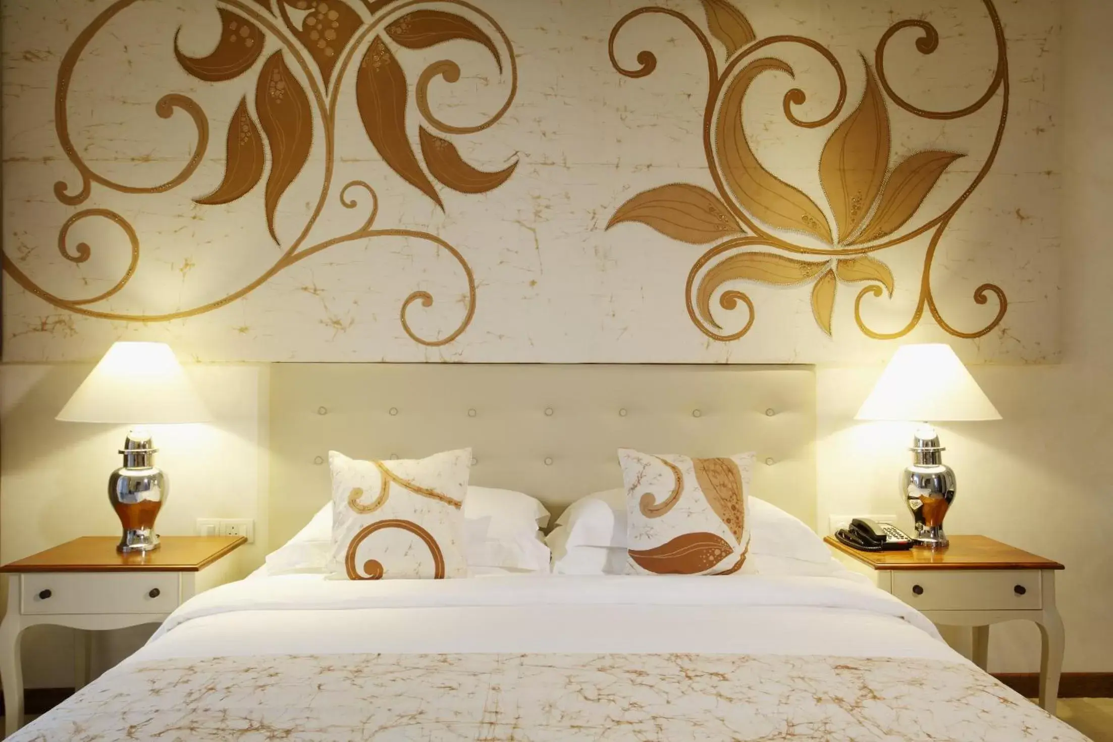 Bedroom, Bed in Centara Ceysands Resort & Spa Sri Lanka