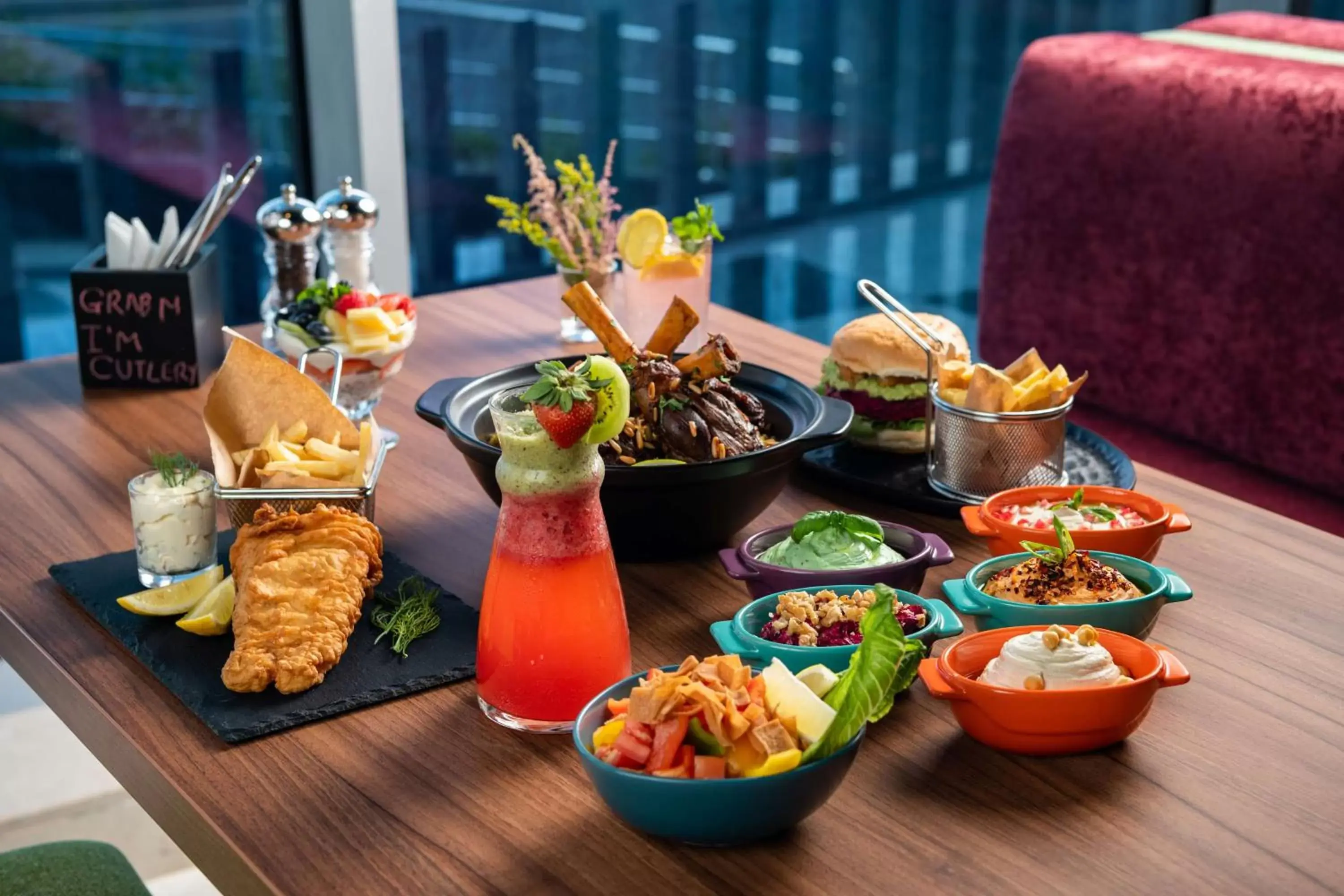 Restaurant/places to eat in Park Inn by Radisson Jeddah Madinah Road
