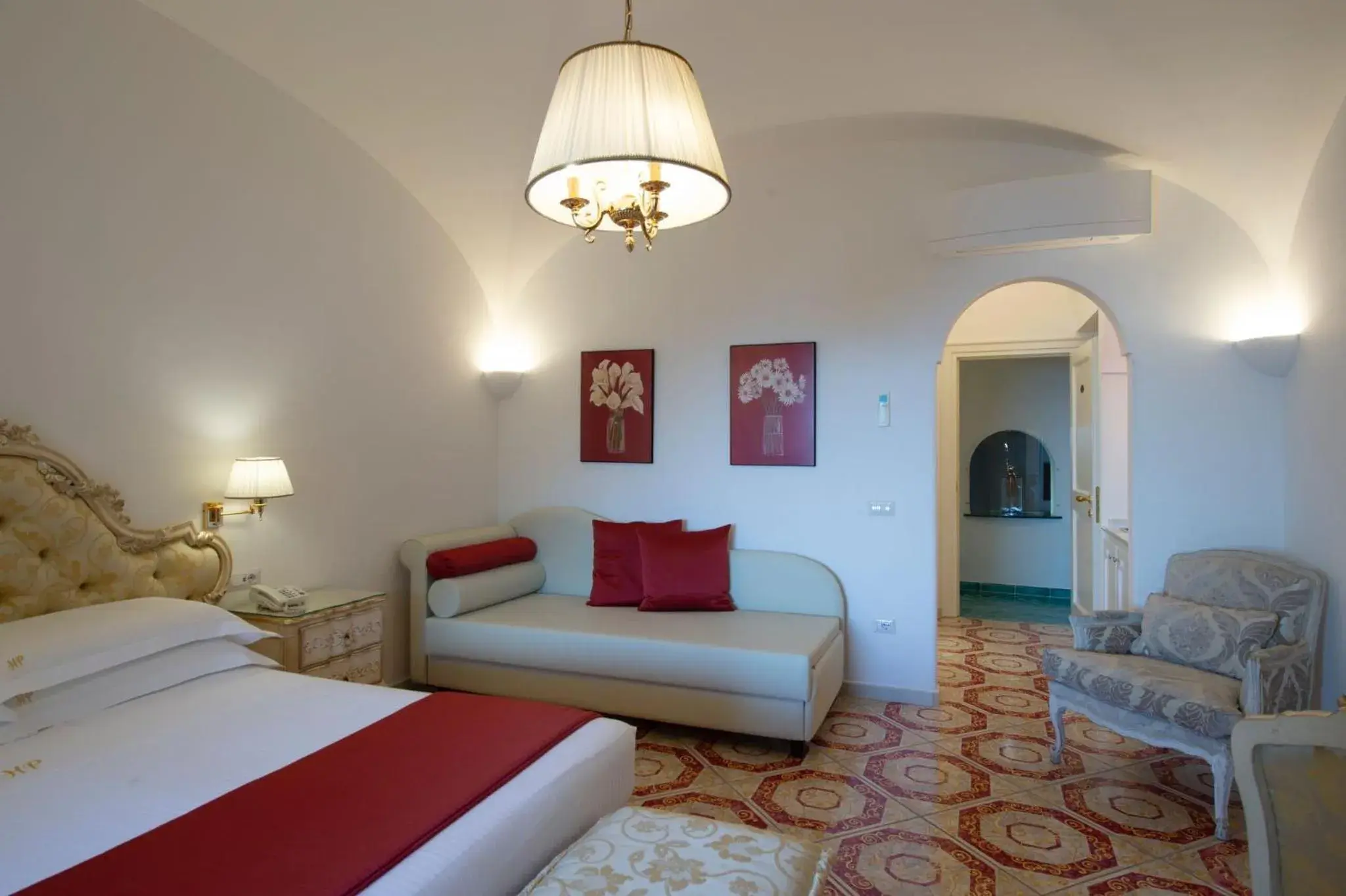 Bedroom, Seating Area in Hotel Pellegrino