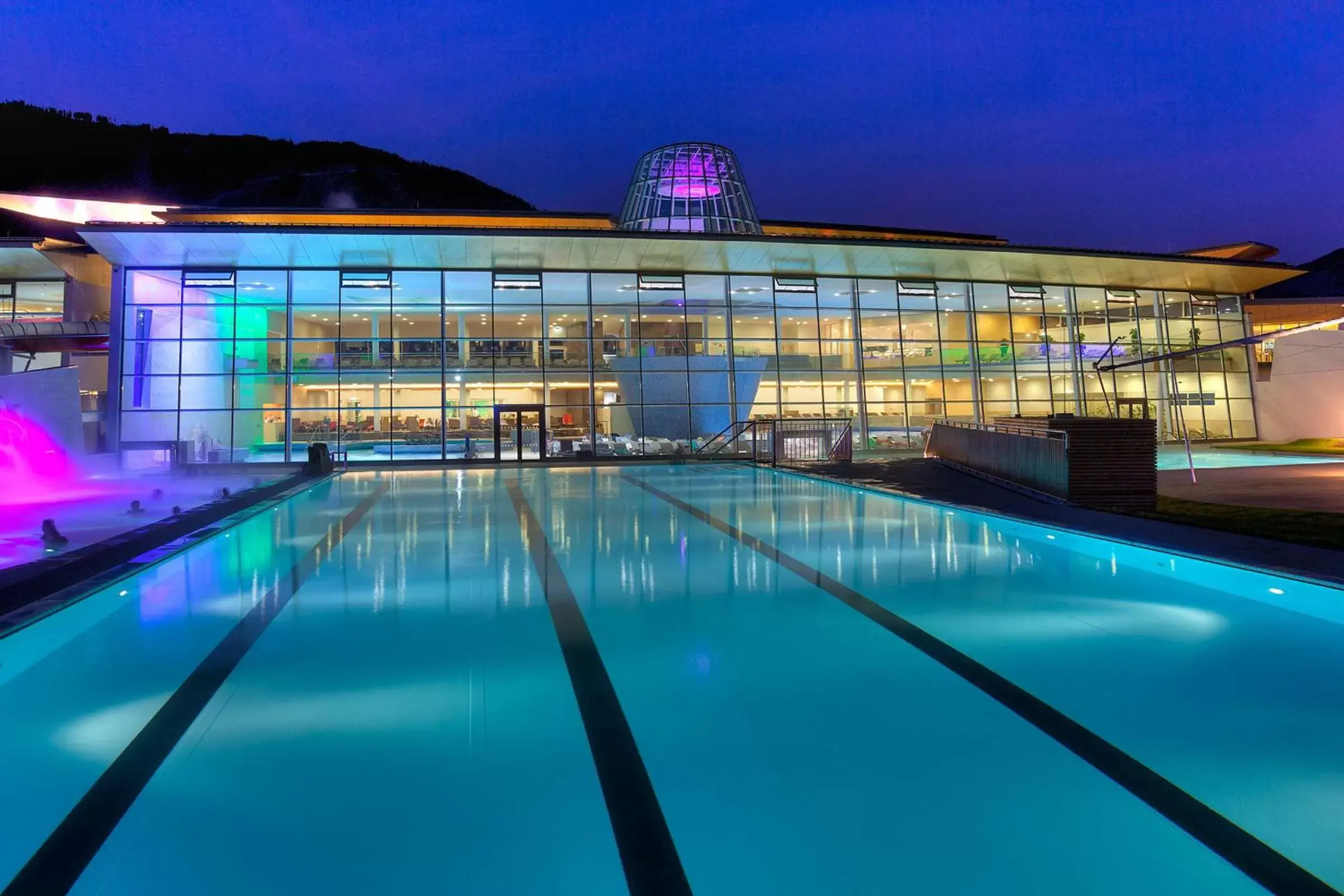 Swimming pool, Property Building in Tauern Spa Hotel & Therme
