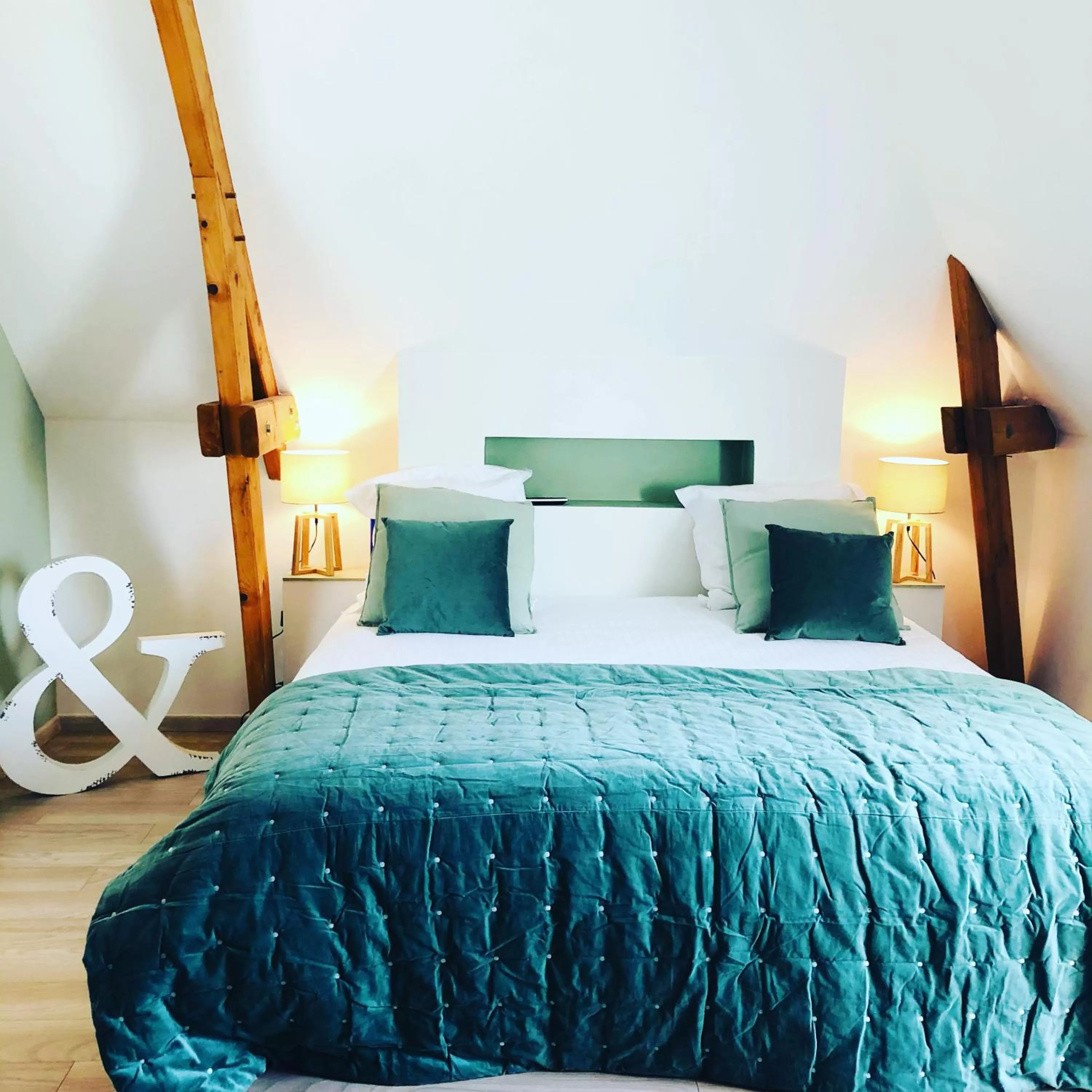 Bed in Villa MY le Mans