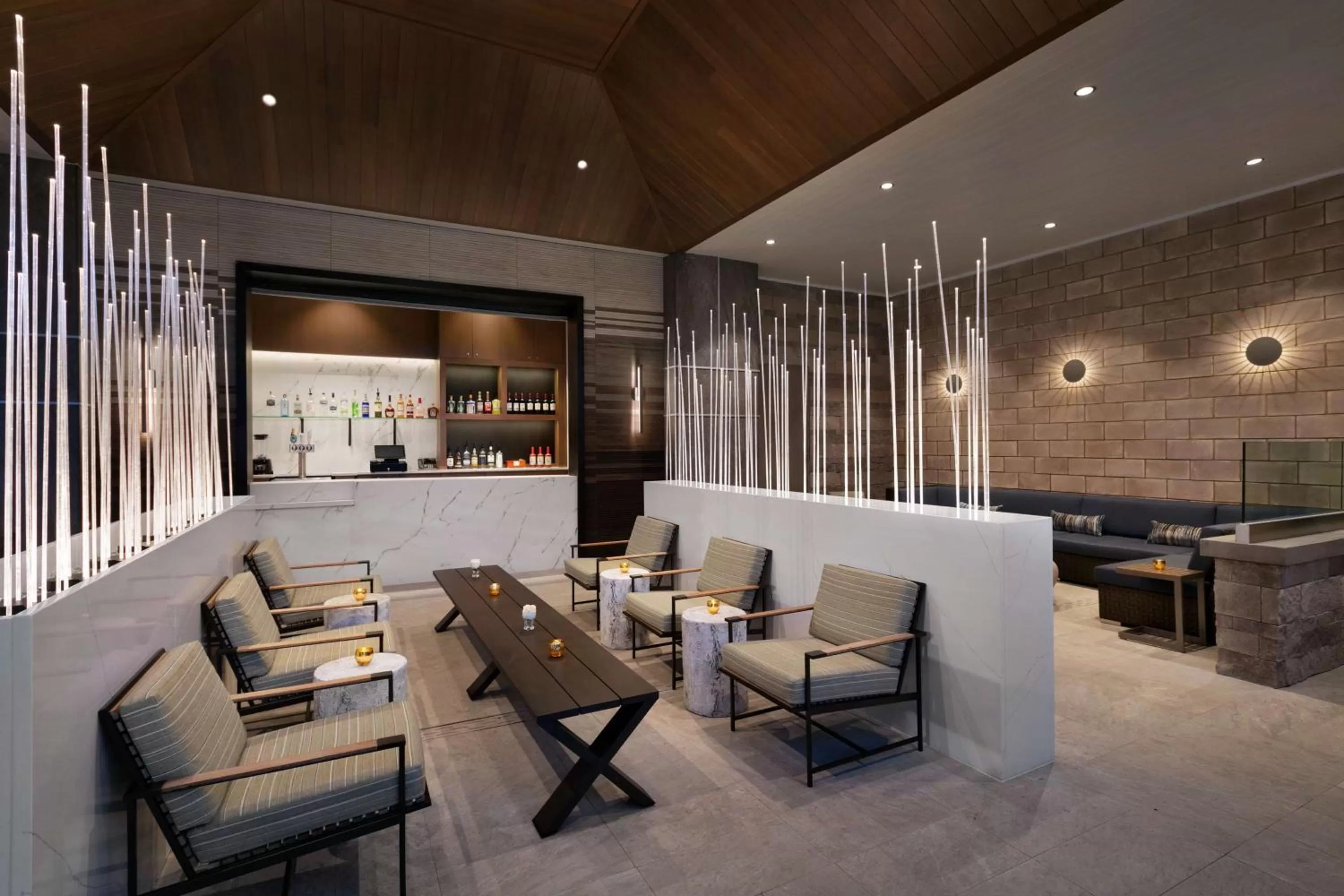 Lounge or bar in Hilton Alpharetta Atlanta