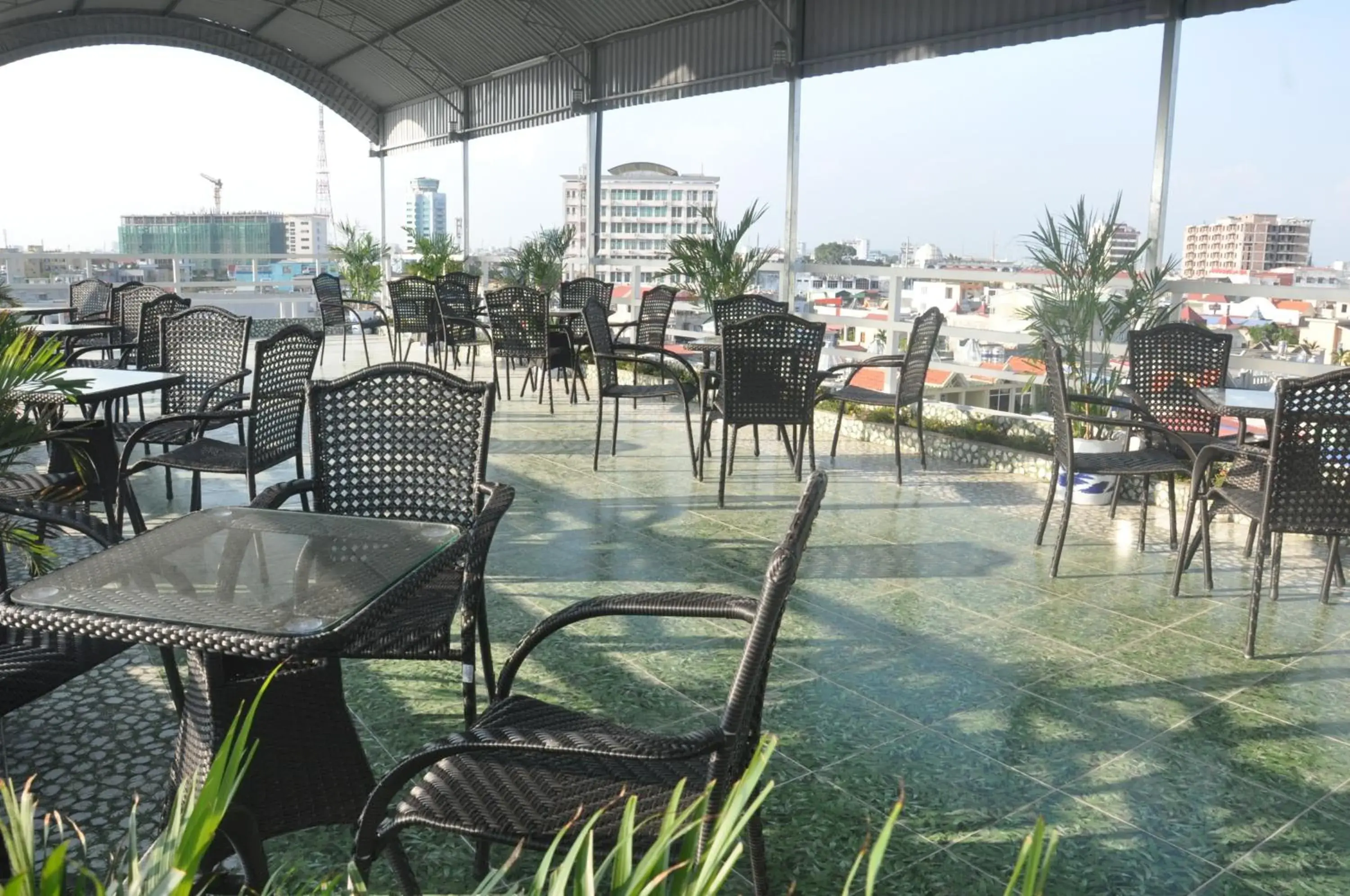 Balcony/Terrace, Restaurant/Places to Eat in Rose Hotel