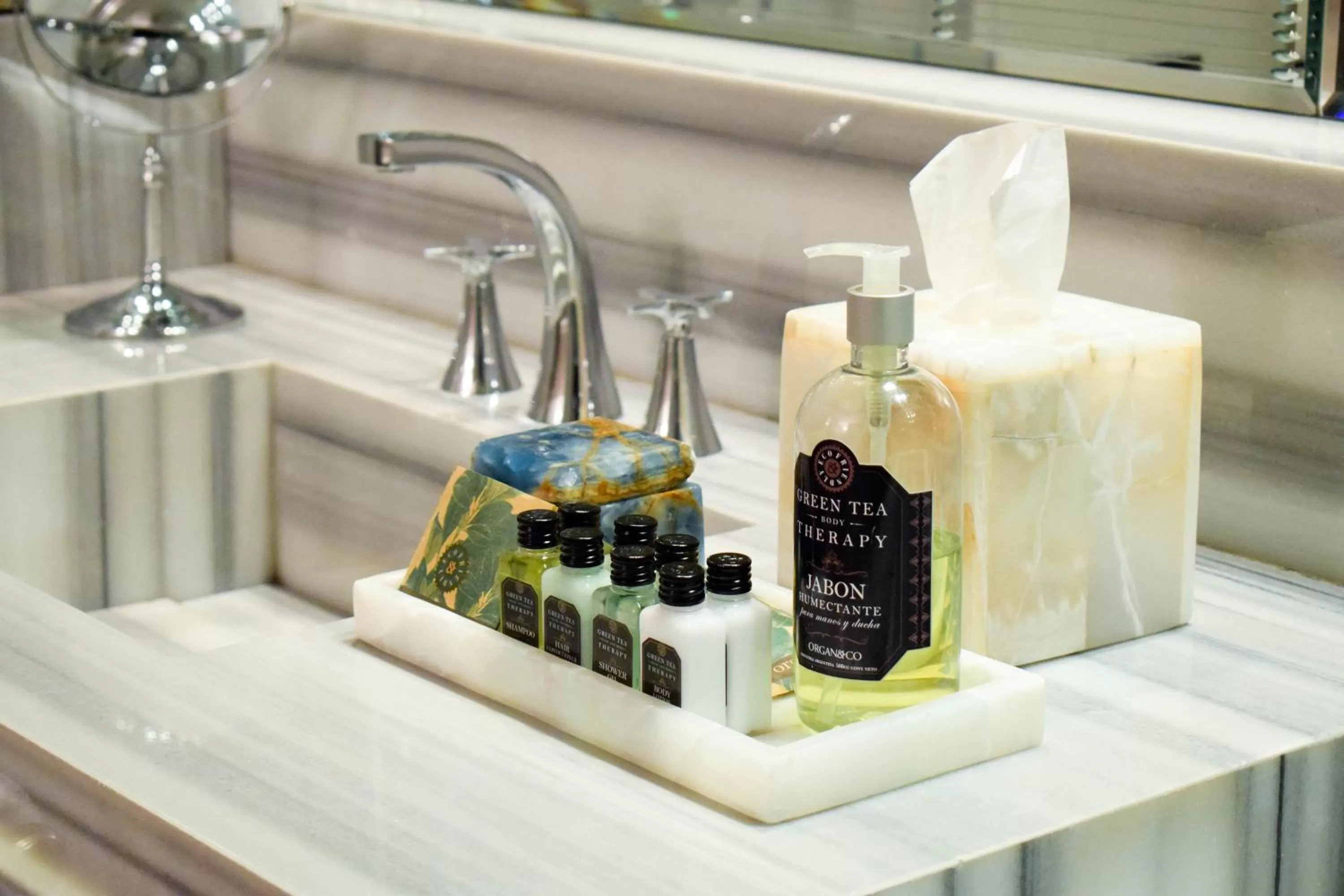 Decorative detail in Hub Porteño