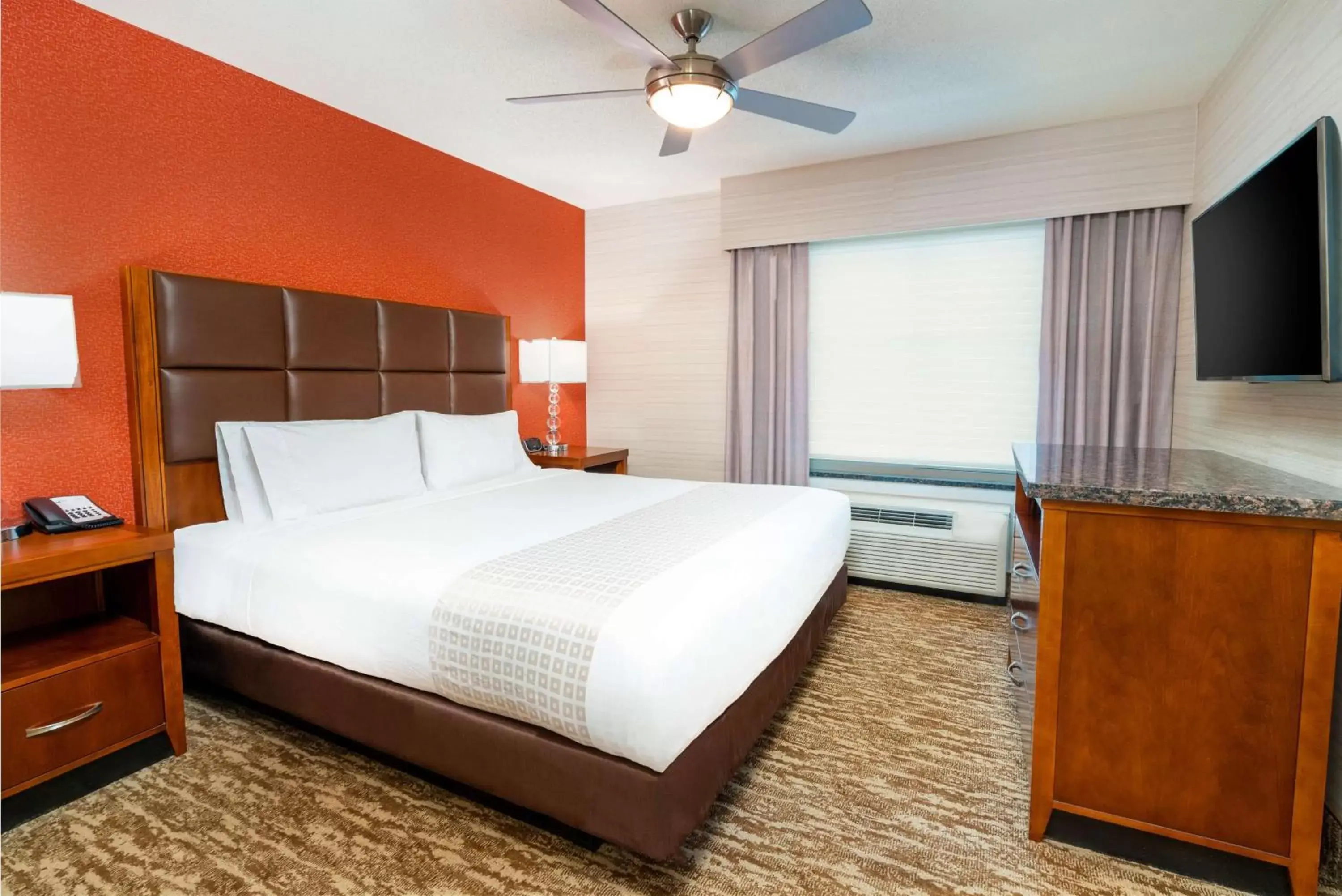 Bedroom, Bed in Homewood Suites by Hilton Baltimore - Arundel Mills