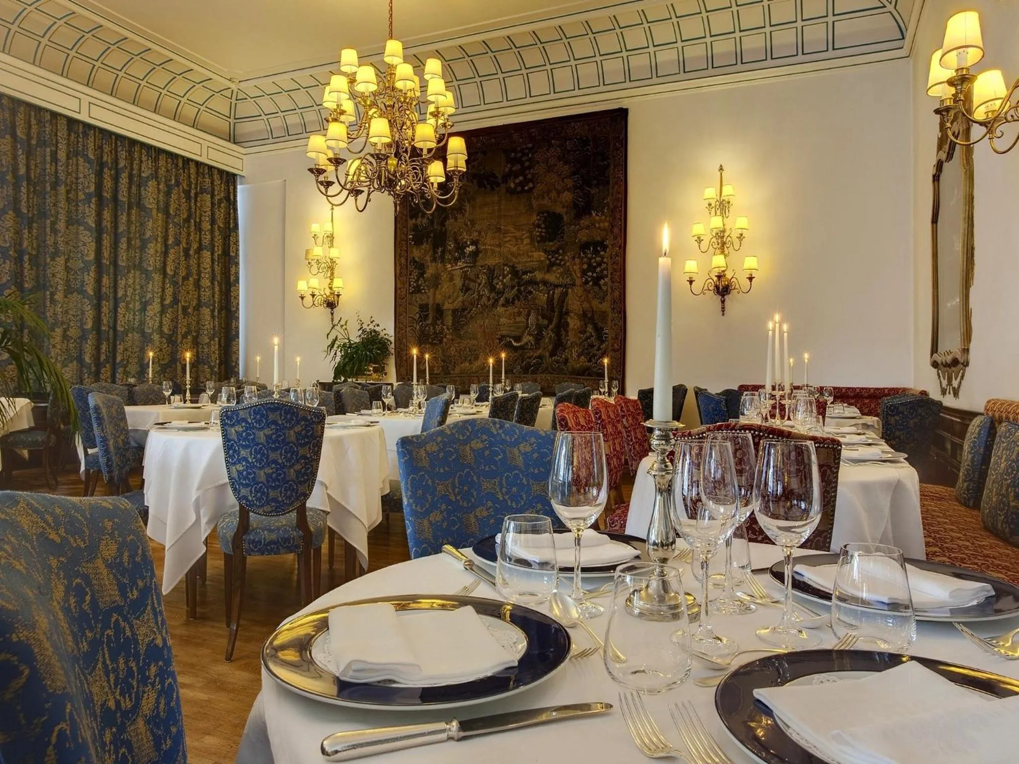 Restaurant/places to eat in Hotel De La Poste