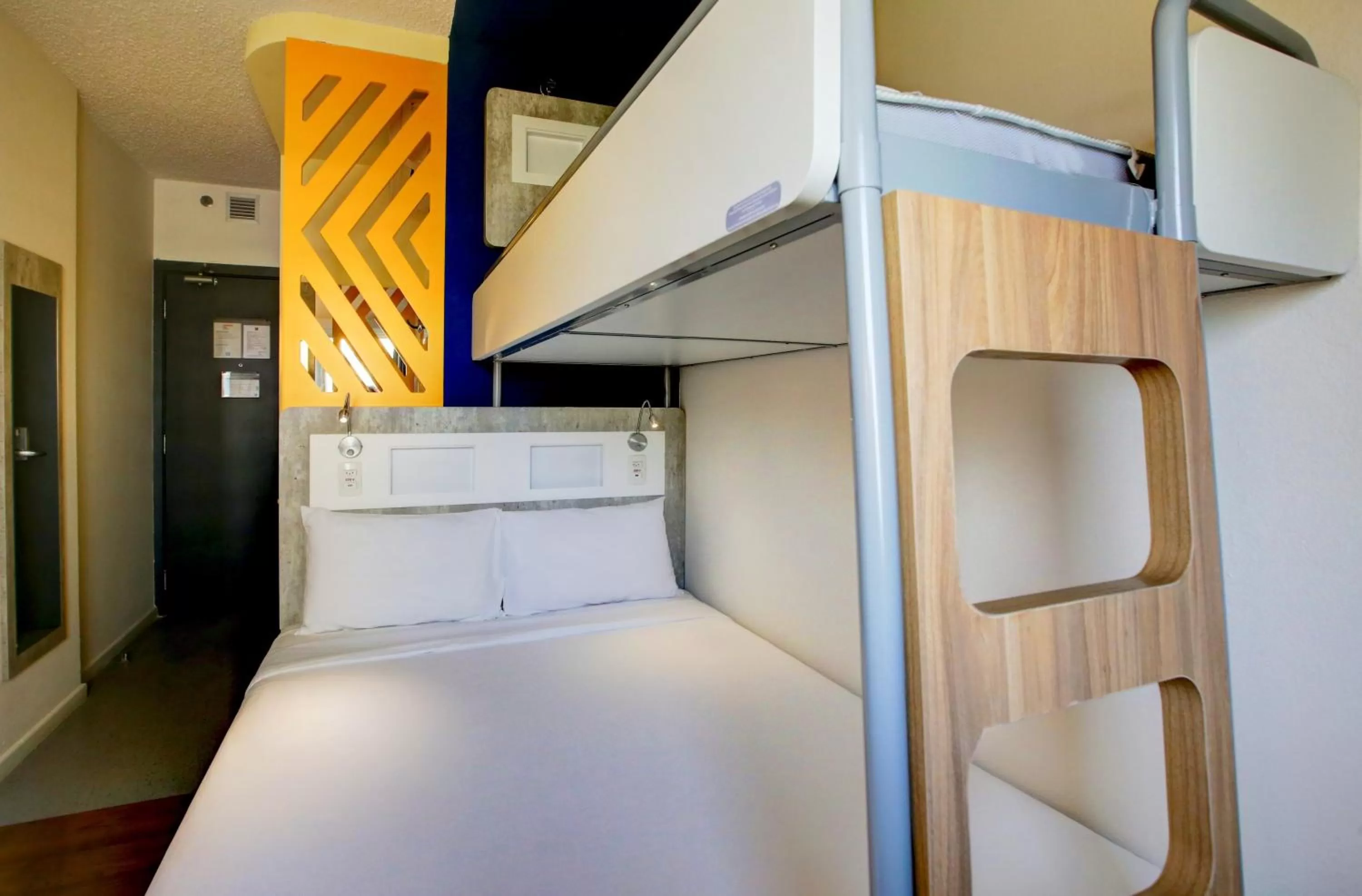 Bed in ibis budget Tambore