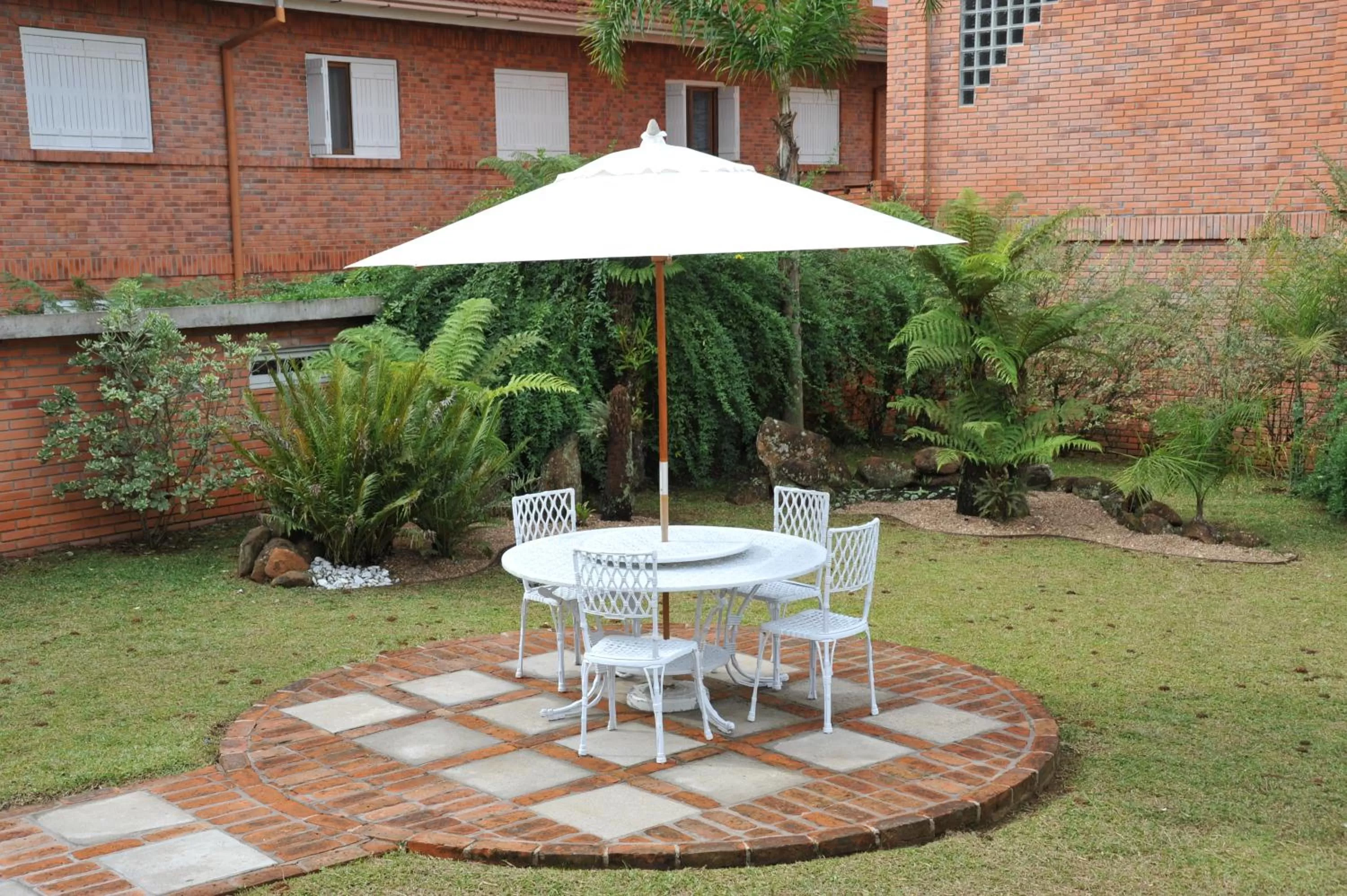 Facade/entrance in Farina Park Hotel