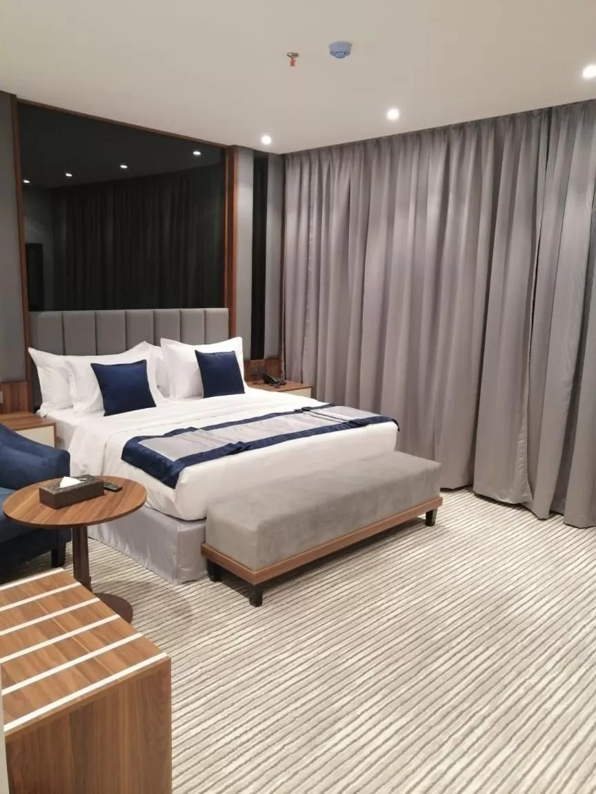 Bedroom, Bed in Tulip View Hotel