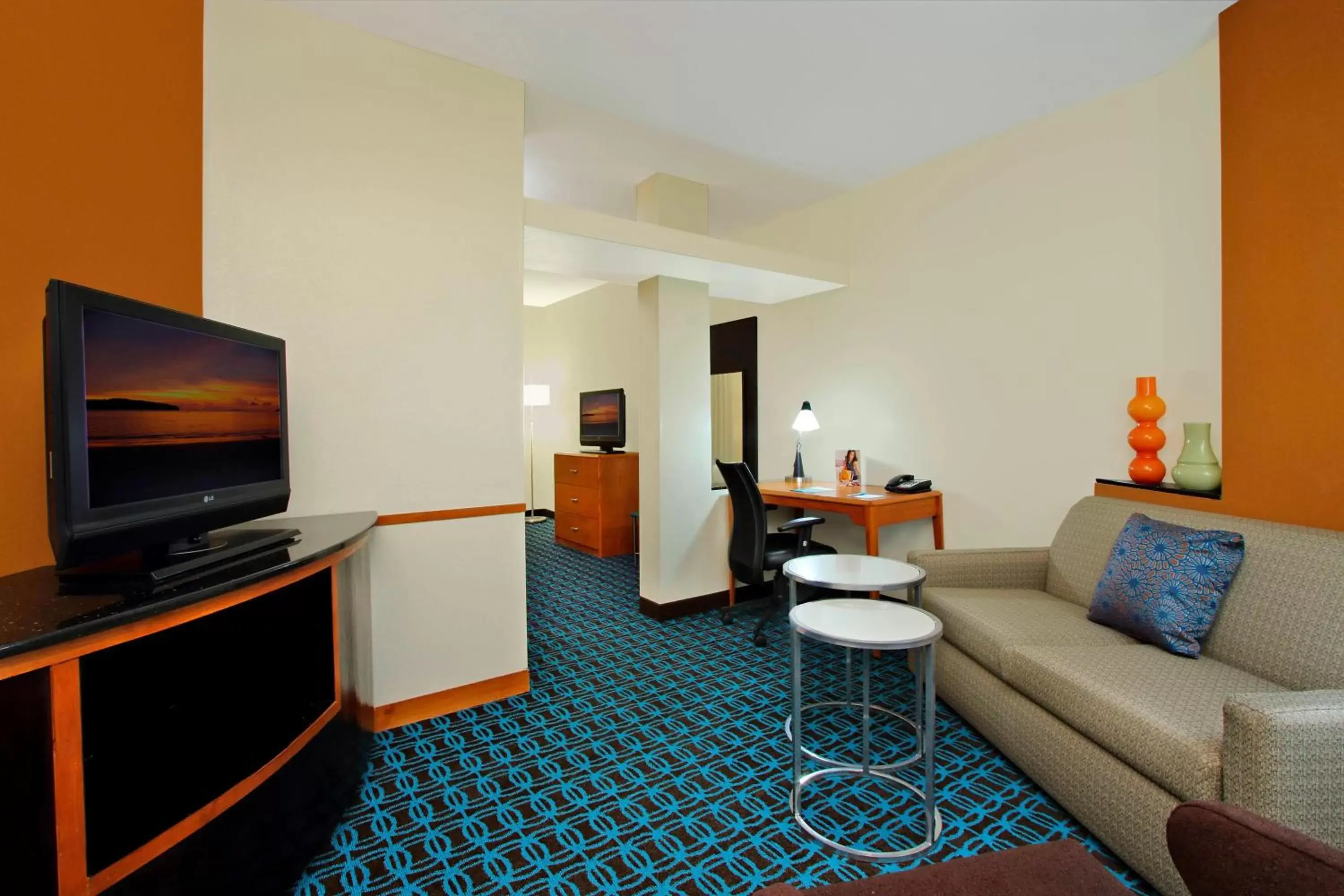 Living room, Seating Area in Fairfield Inn & Suites Fresno Clovis