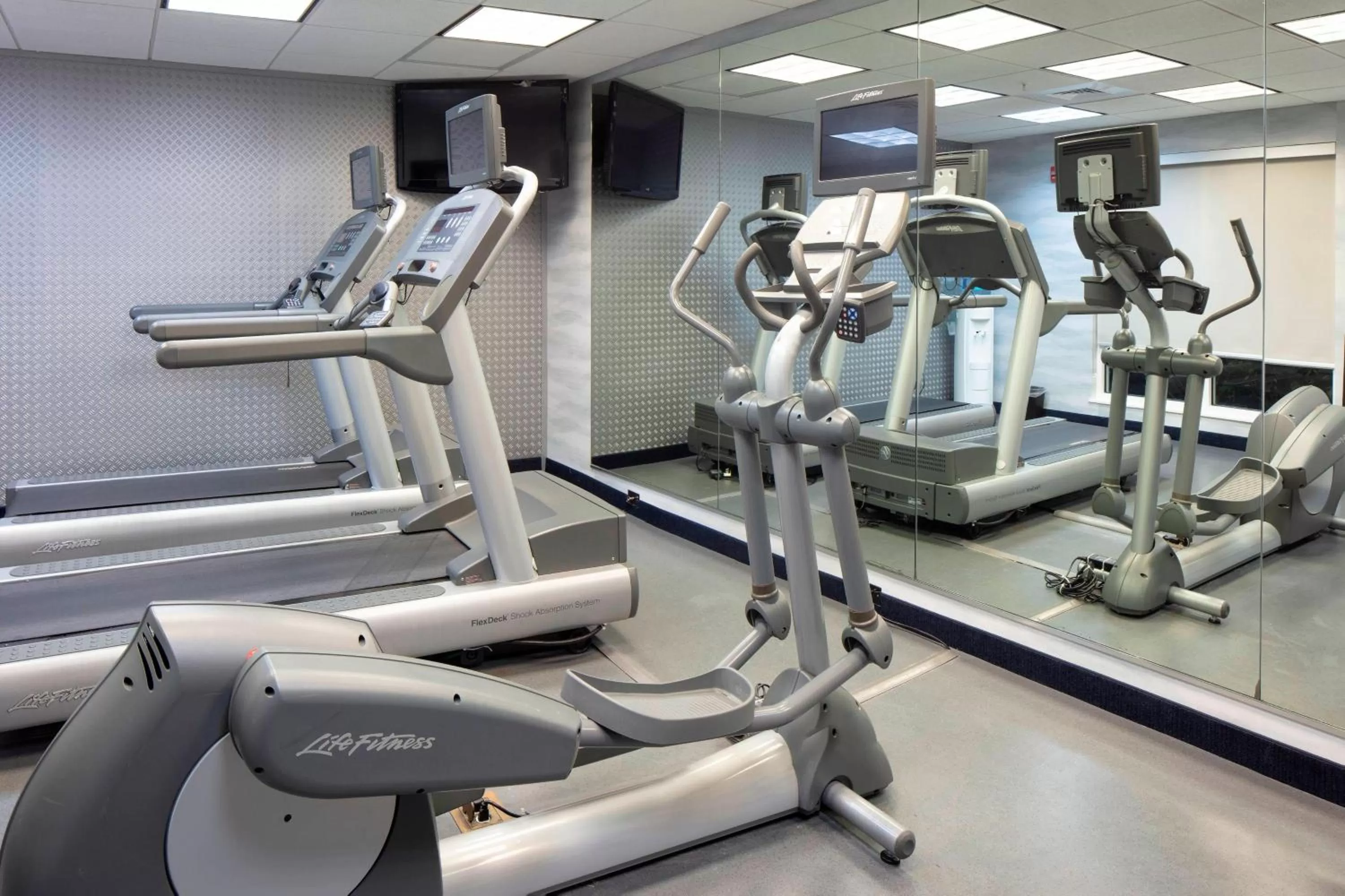 Fitness centre/facilities in Fairfield Inn & Suites by Marriott Venice