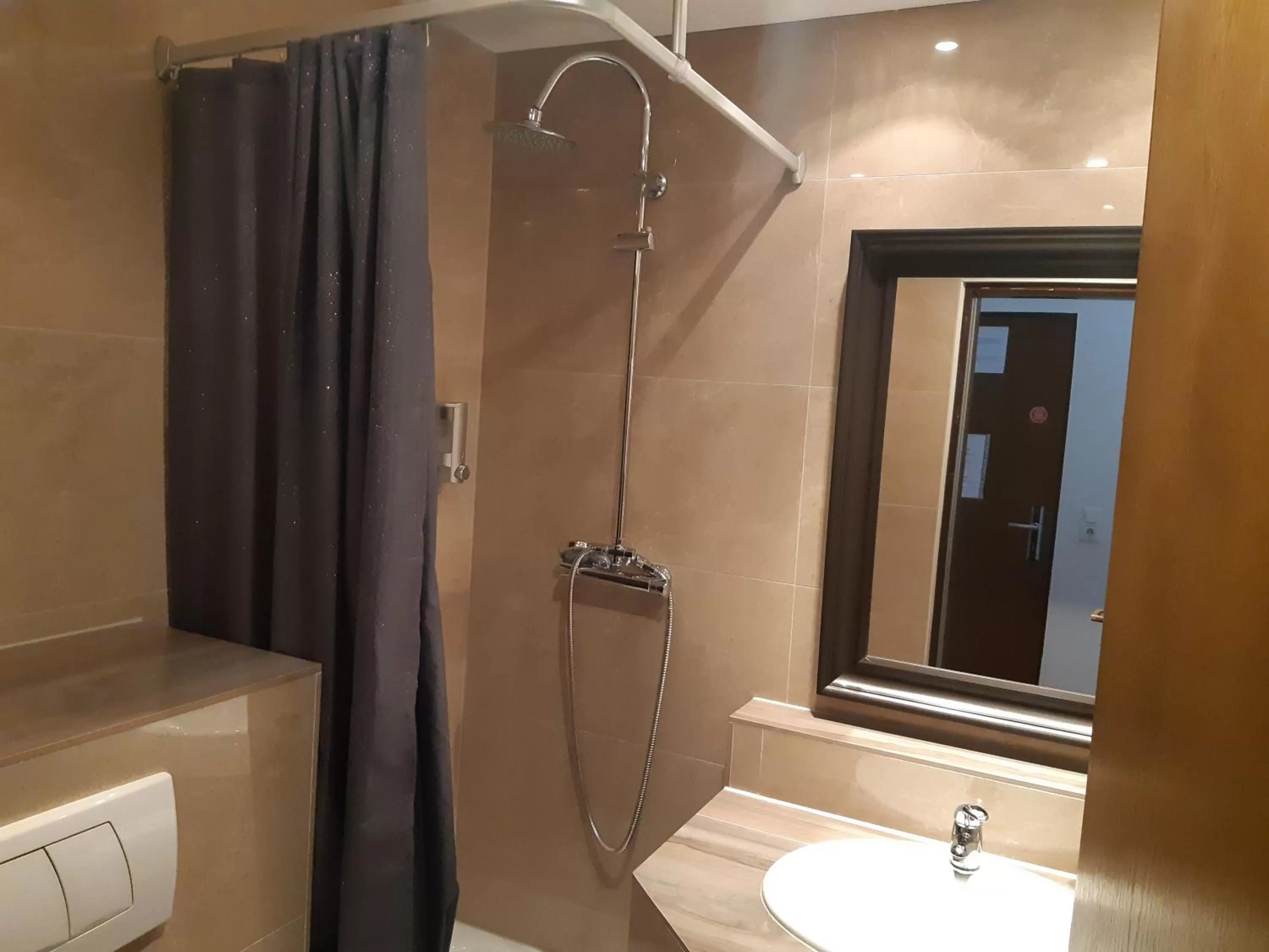 Bathroom in Hotel Lorien